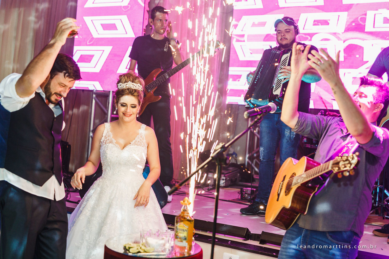Foto Casamento Elis e Leandro no Villa Romeu em José Bonifácio Foto Casamento Elis e Leandro no Villa Romeu em José Bonifácio - Imagem 68