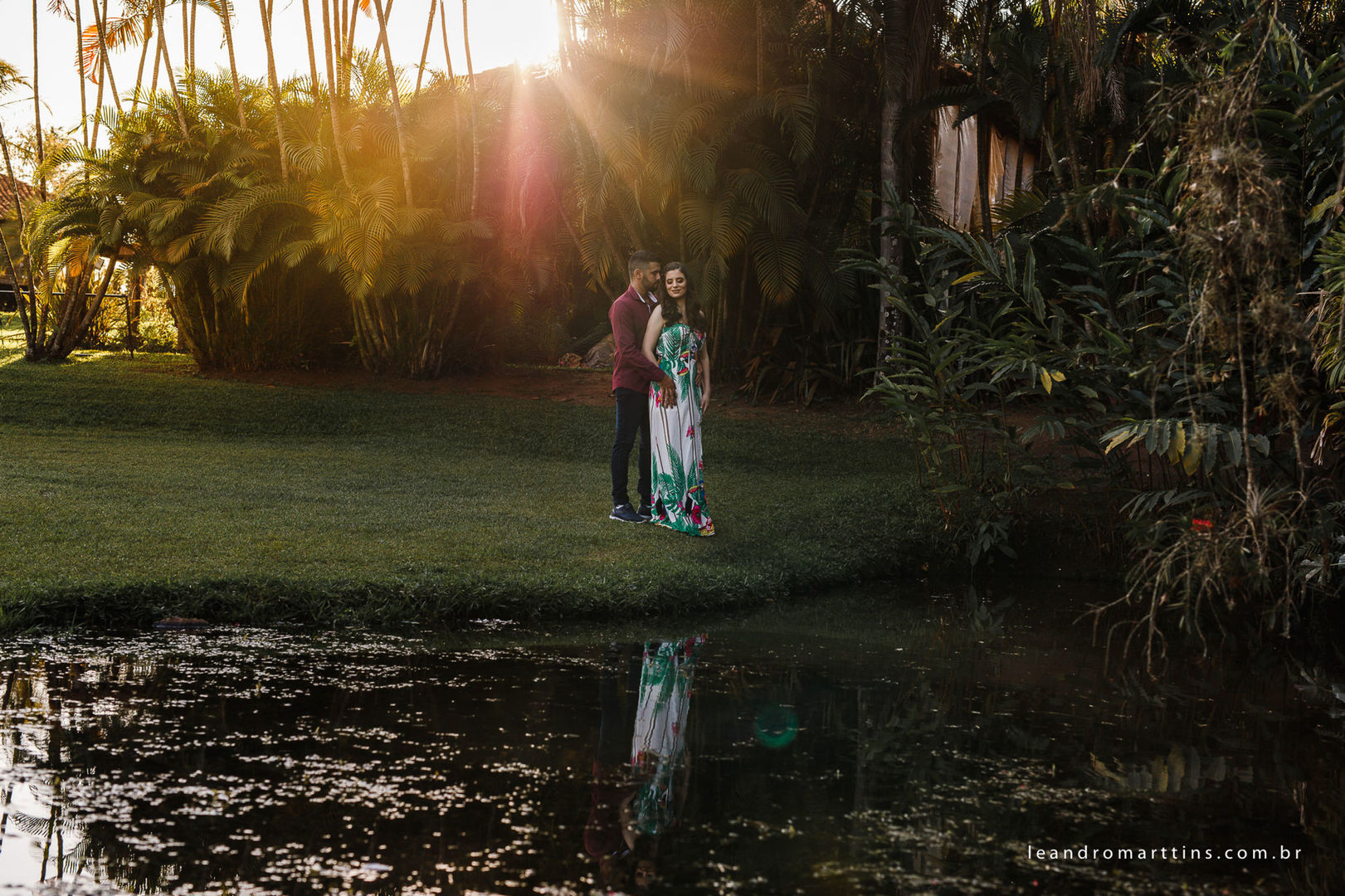 Foto Pré Wedding Larissa e Edson no Antiquário Clever Casado Foto Pré Wedding Larissa e Edson no Antiquário Clever Casado - Imagem 4