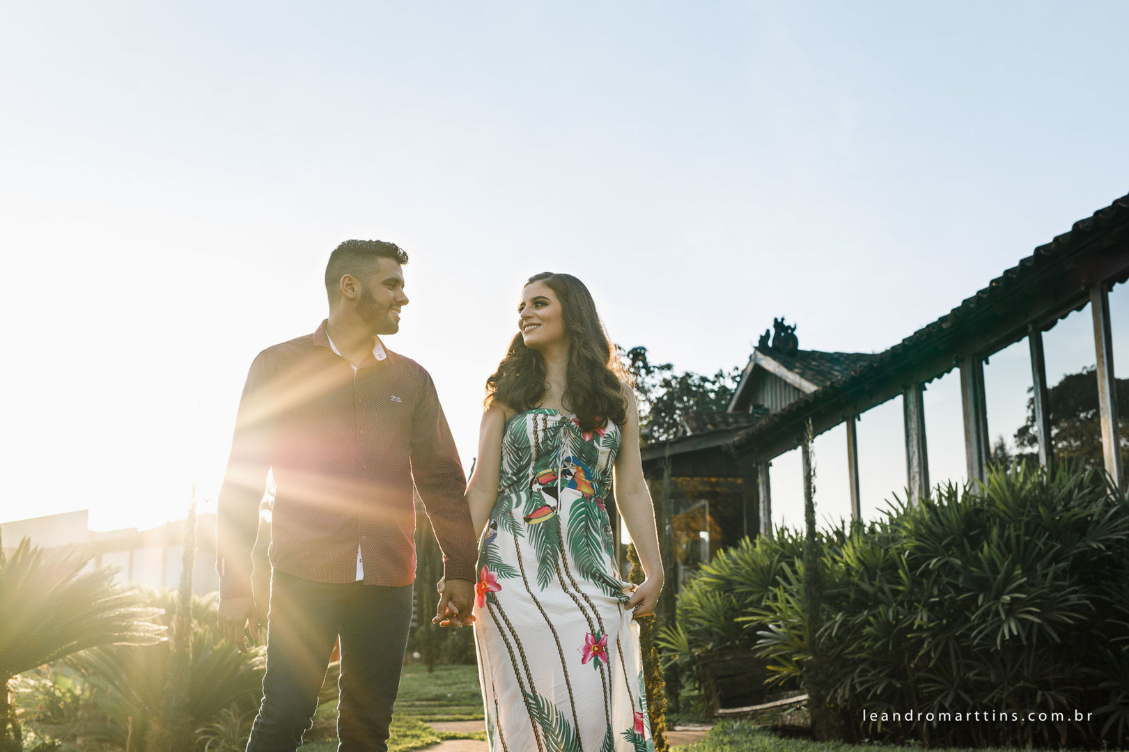 Foto Pré Wedding Larissa e Edson no Antiquário Clever Casado Foto Pré Wedding Larissa e Edson no Antiquário Clever Casado - Imagem 9