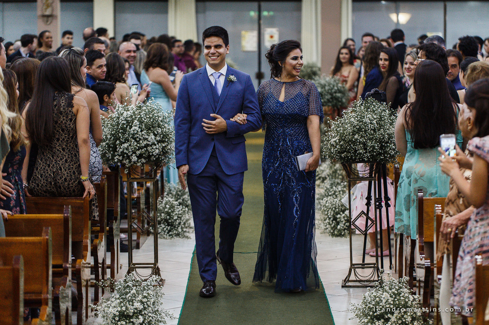 Foto Casamento Ana e Thiago na Paróquia Menino Jesus de Praga Foto Casamento Ana e Thiago na Paróquia Menino Jesus de Praga - Imagem 10