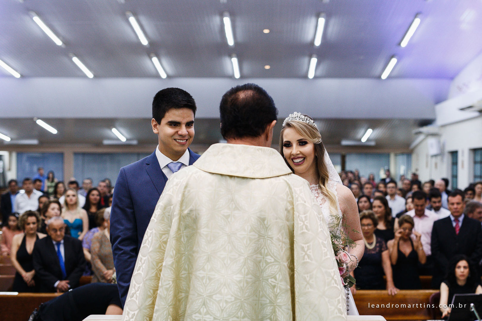 Foto Casamento Ana e Thiago na Paróquia Menino Jesus de Praga Foto Casamento Ana e Thiago na Paróquia Menino Jesus de Praga - Imagem 14
