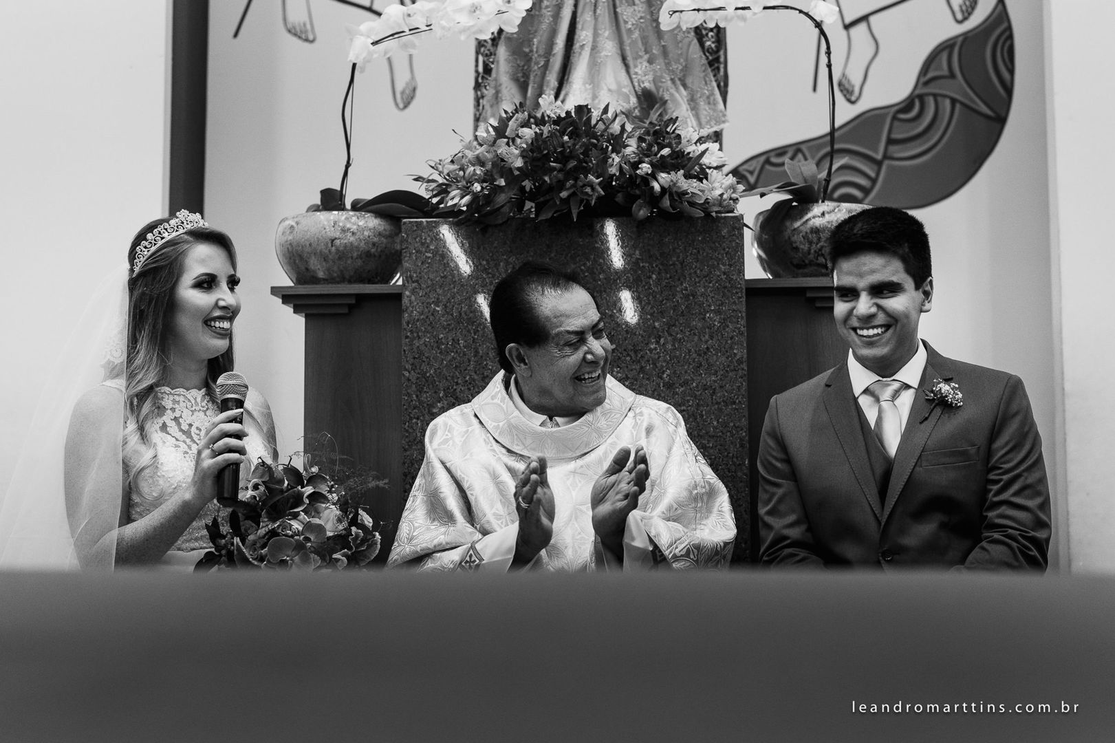 Foto Casamento Ana e Thiago na Paróquia Menino Jesus de Praga Foto Casamento Ana e Thiago na Paróquia Menino Jesus de Praga - Imagem 19