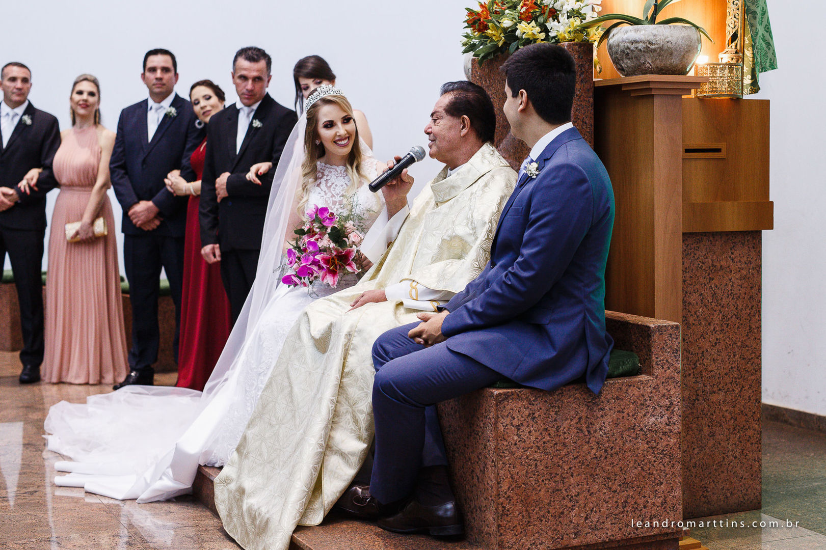 Foto Casamento Ana e Thiago na Paróquia Menino Jesus de Praga Foto Casamento Ana e Thiago na Paróquia Menino Jesus de Praga - Imagem 22
