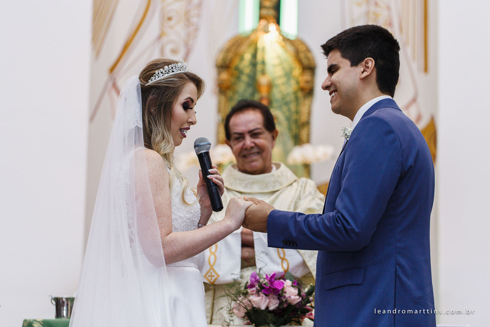 Foto Casamento Ana e Thiago na Paróquia Menino Jesus de Praga Foto Casamento Ana e Thiago na Paróquia Menino Jesus de Praga - Imagem 24