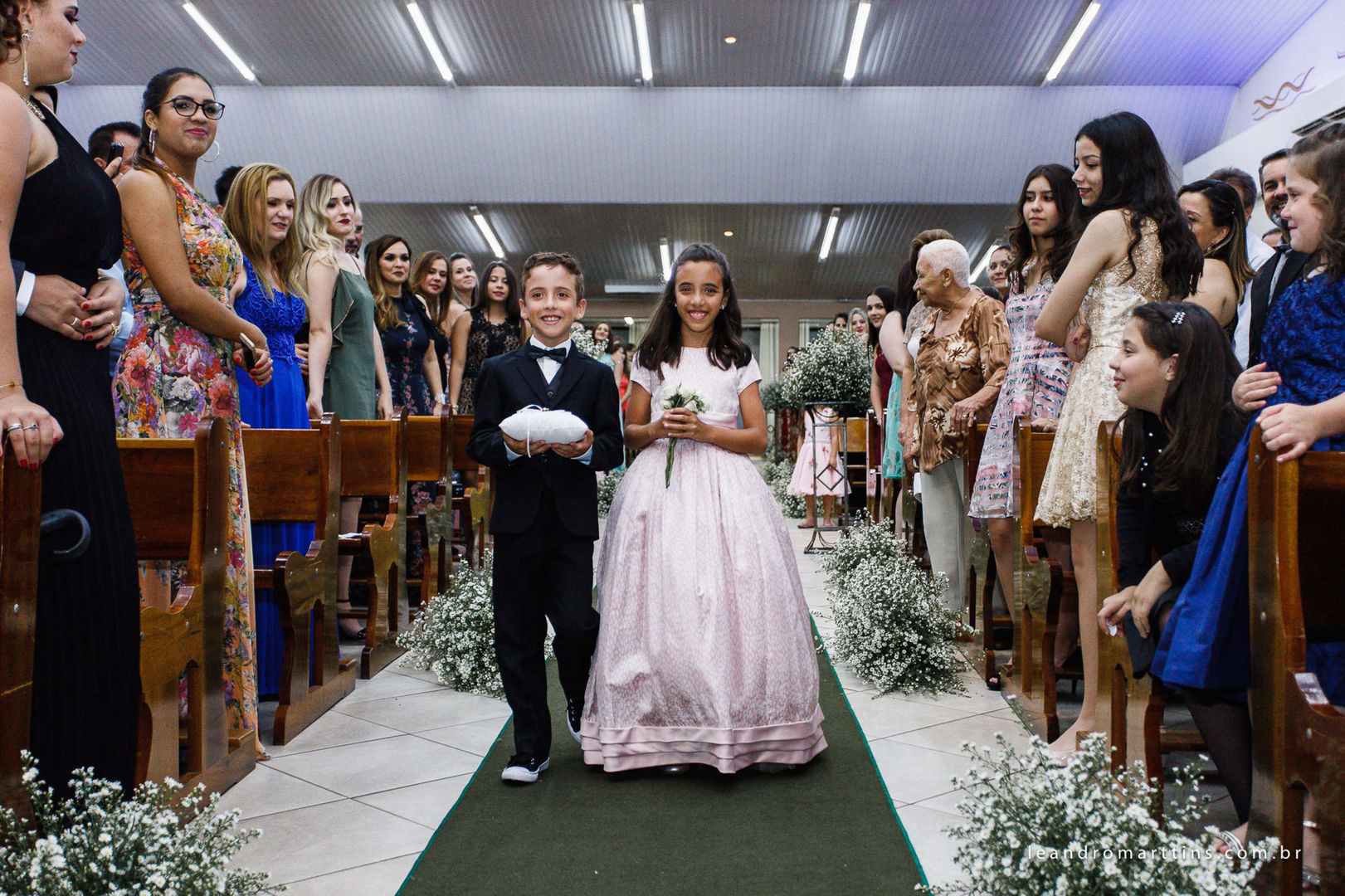 Foto Casamento Ana e Thiago na Paróquia Menino Jesus de Praga Foto Casamento Ana e Thiago na Paróquia Menino Jesus de Praga - Imagem 30