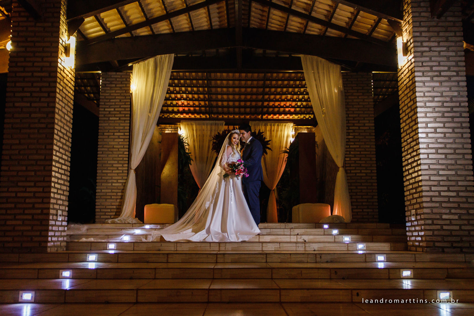 Foto Casamento Ana e Thiago na Paróquia Menino Jesus de Praga Foto Casamento Ana e Thiago na Paróquia Menino Jesus de Praga - Imagem 35