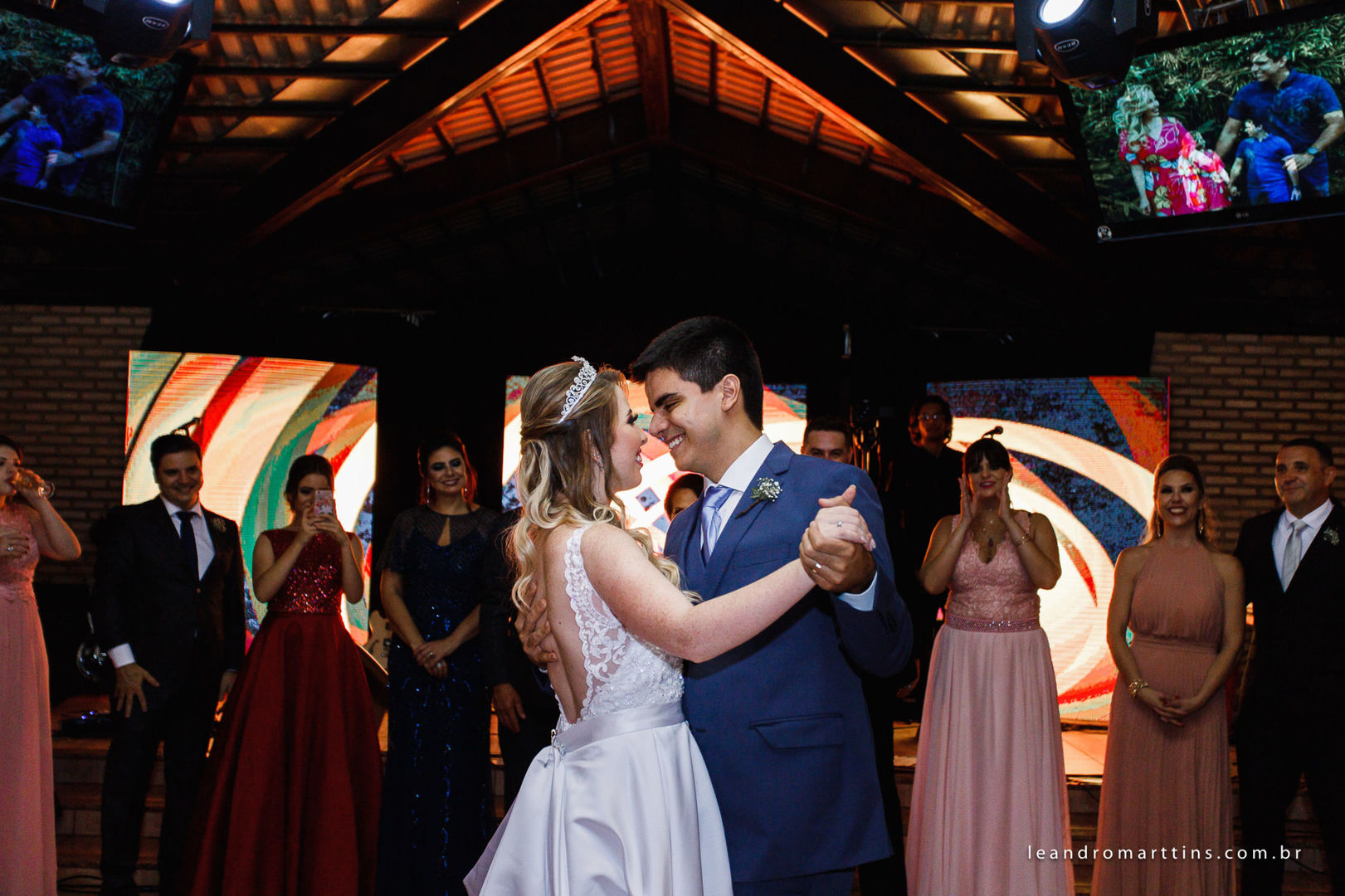Foto Casamento Ana e Thiago na Paróquia Menino Jesus de Praga Foto Casamento Ana e Thiago na Paróquia Menino Jesus de Praga - Imagem 41