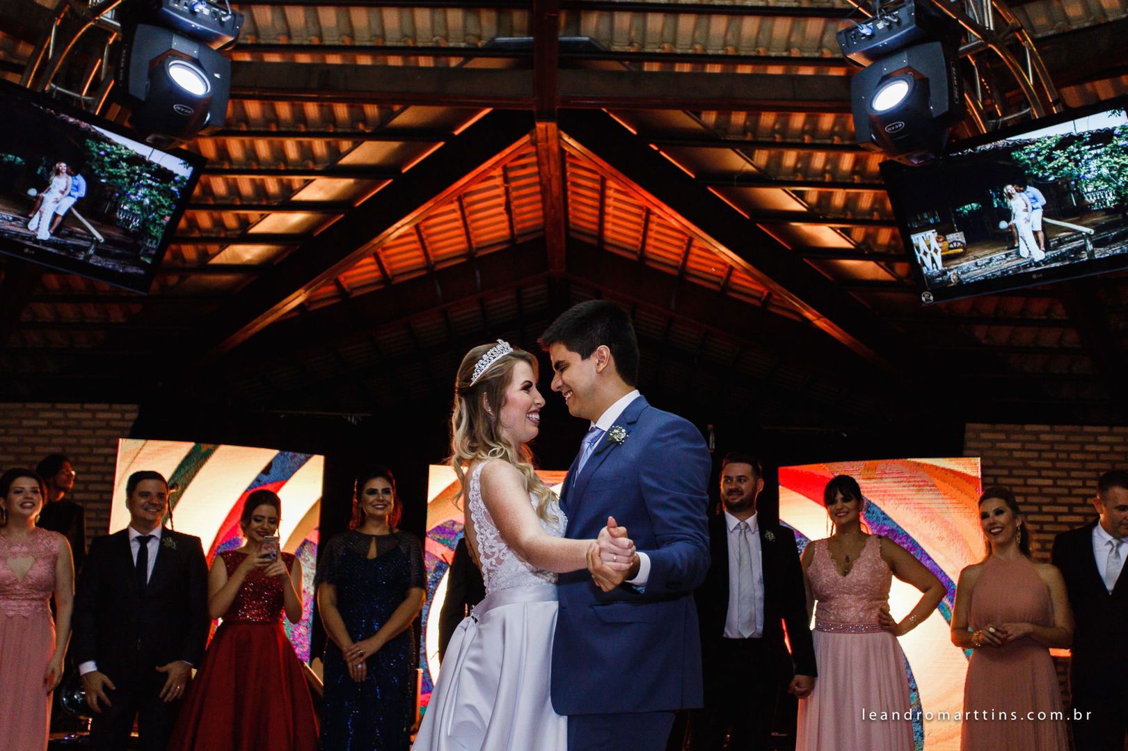 Foto Casamento Ana e Thiago na Paróquia Menino Jesus de Praga Foto Casamento Ana e Thiago na Paróquia Menino Jesus de Praga - Imagem 43