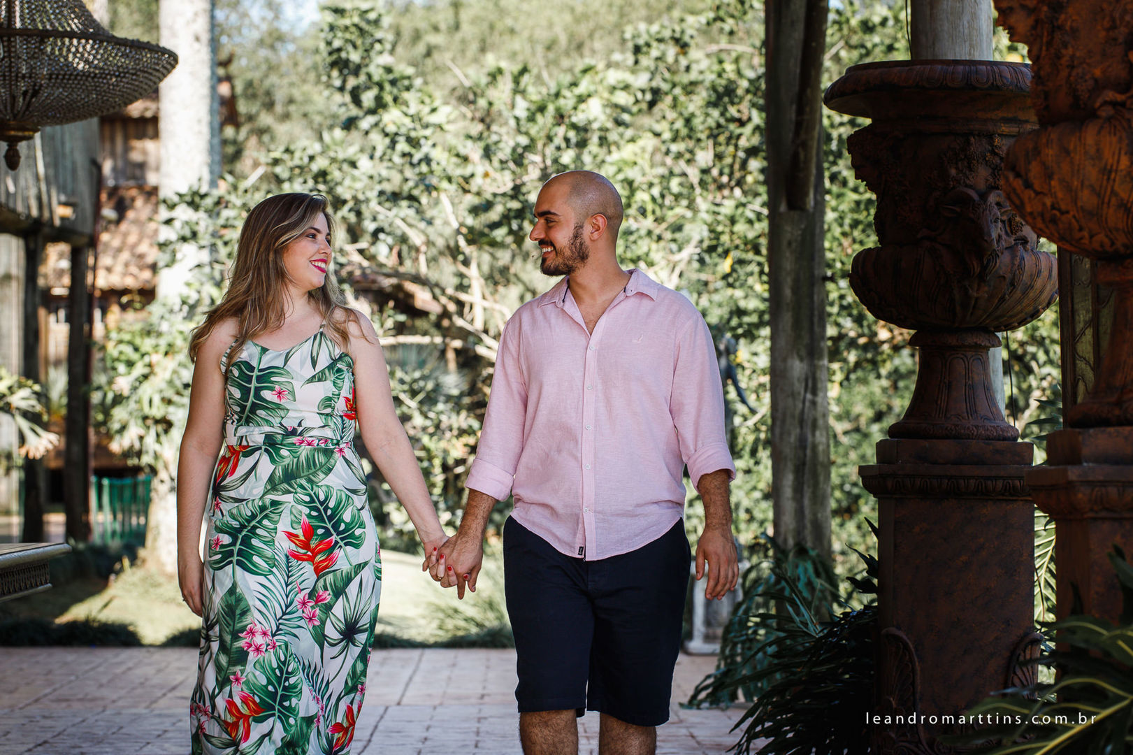 Foto Pré Wedding Ana e Ton no Antiquário Clever Casado Foto Pré Wedding Ana e Ton no Antiquário Clever Casado - Imagem 3