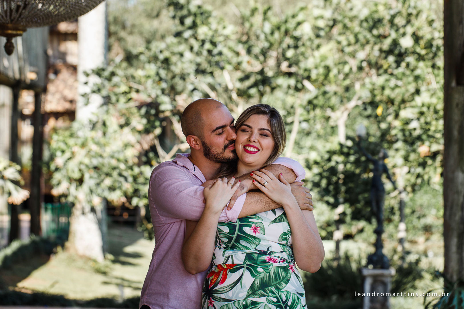 Foto Pré Wedding Ana e Ton no Antiquário Clever Casado Foto Pré Wedding Ana e Ton no Antiquário Clever Casado - Imagem 4