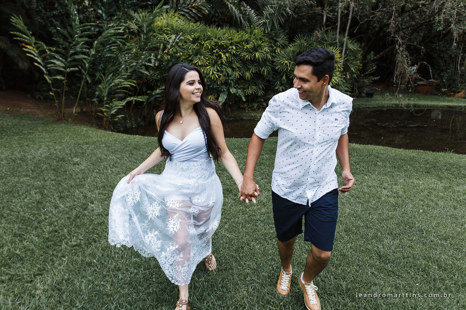 Foto Pré Wedding Pâmela e Tiago no Antiquário Clever Casado Foto Pré Wedding Pâmela e Tiago no Antiquário Clever Casado - Imagem 0