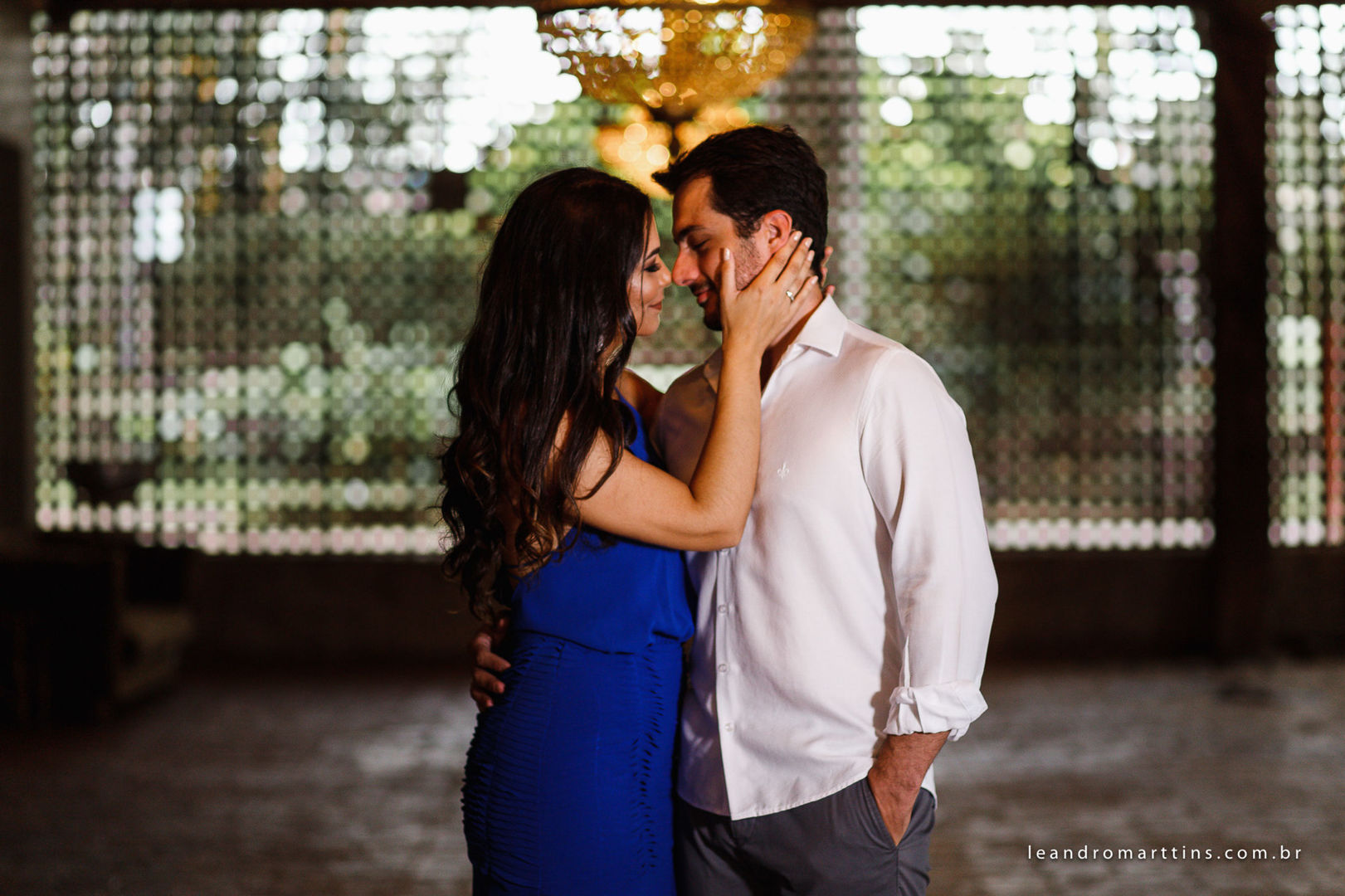 Foto Pré Wedding Helenita e Gabriel no Antiquário Clever Casado Foto Pré Wedding Helenita e Gabriel no Antiquário Clever Casado - Imagem 19