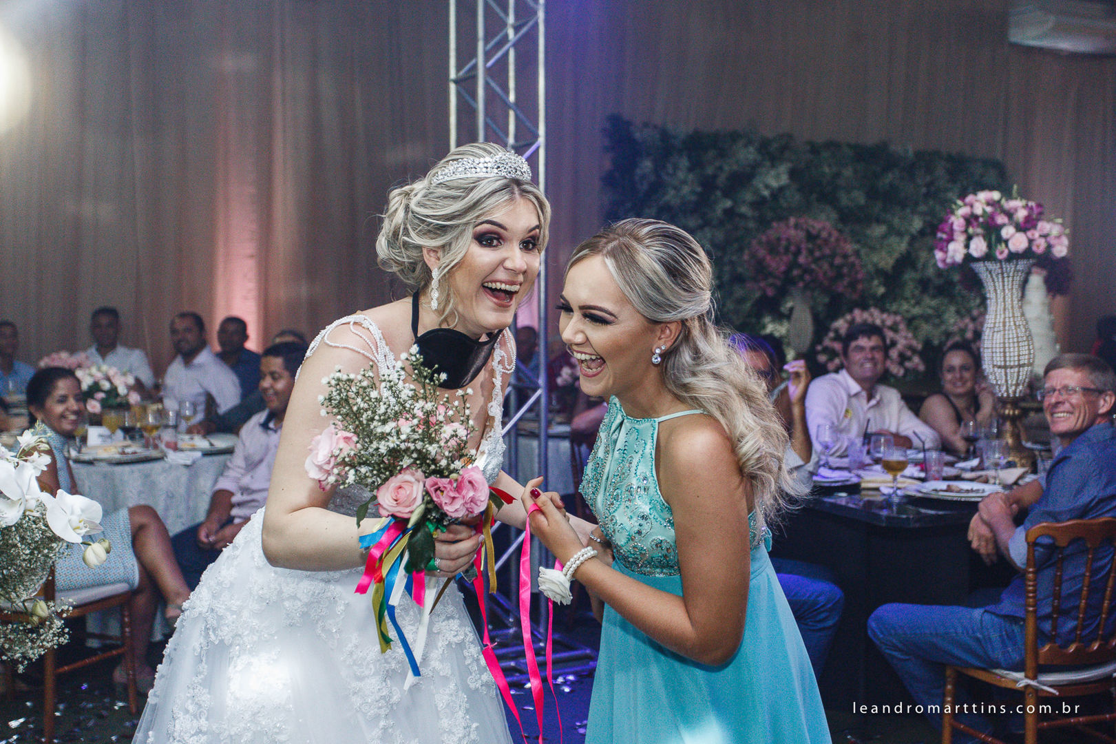 Foto Casamento Naiara e Douglas na Igreja Matriz de Auriflama-SP Foto Casamento Naiara e Douglas na Igreja Matriz de Auriflama-SP - Imagem 56