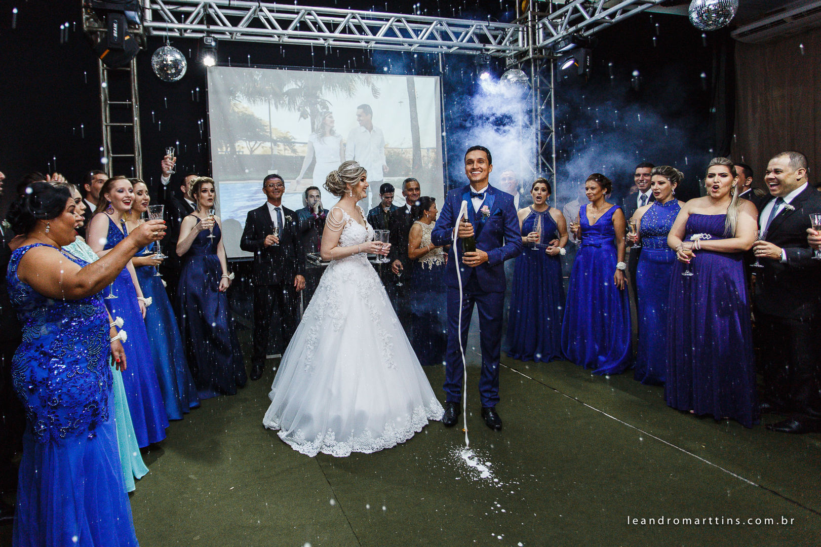 Foto Casamento Naiara e Douglas na Igreja Matriz de Auriflama-SP Foto Casamento Naiara e Douglas na Igreja Matriz de Auriflama-SP - Imagem 47