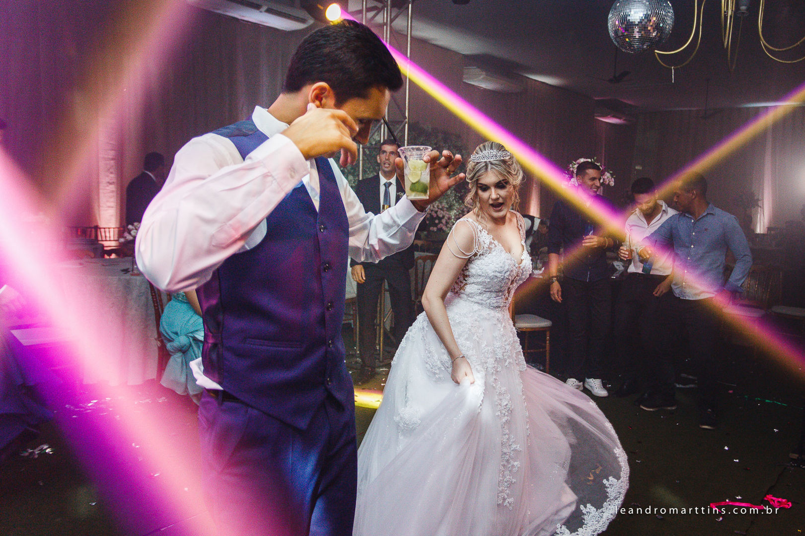 Foto Casamento Naiara e Douglas na Igreja Matriz de Auriflama-SP Foto Casamento Naiara e Douglas na Igreja Matriz de Auriflama-SP - Imagem 62