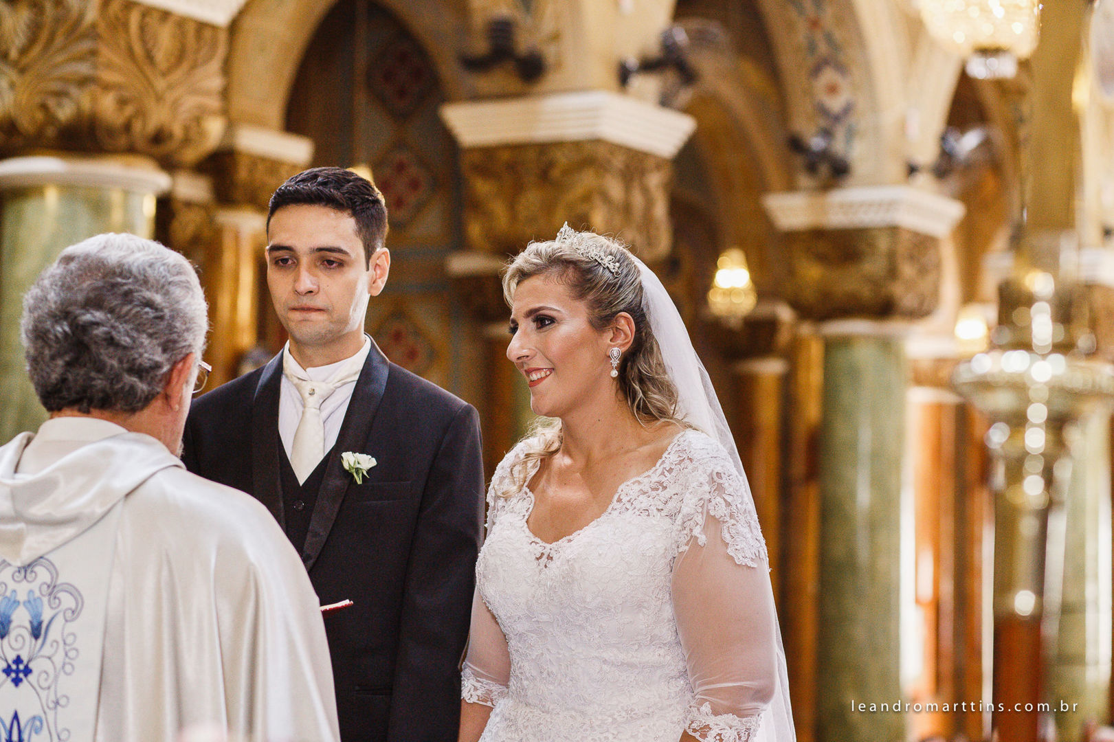 Foto Casamento Ludmila e Fernando na Igreja Basílica Menor de Nossa Senhora Aparecida - São José do Rio Preto - SP Foto Casamento Ludmila e Fernando na Igreja Basílica Menor de Nossa Senhora Aparecida - São José do Rio Preto - SP - Imagem 29