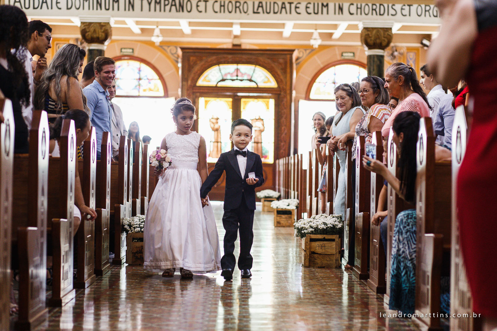 Foto Casamento Ludmila e Fernando na Igreja Basílica Menor de Nossa Senhora Aparecida - São José do Rio Preto - SP Foto Casamento Ludmila e Fernando na Igreja Basílica Menor de Nossa Senhora Aparecida - São José do Rio Preto - SP - Imagem 20