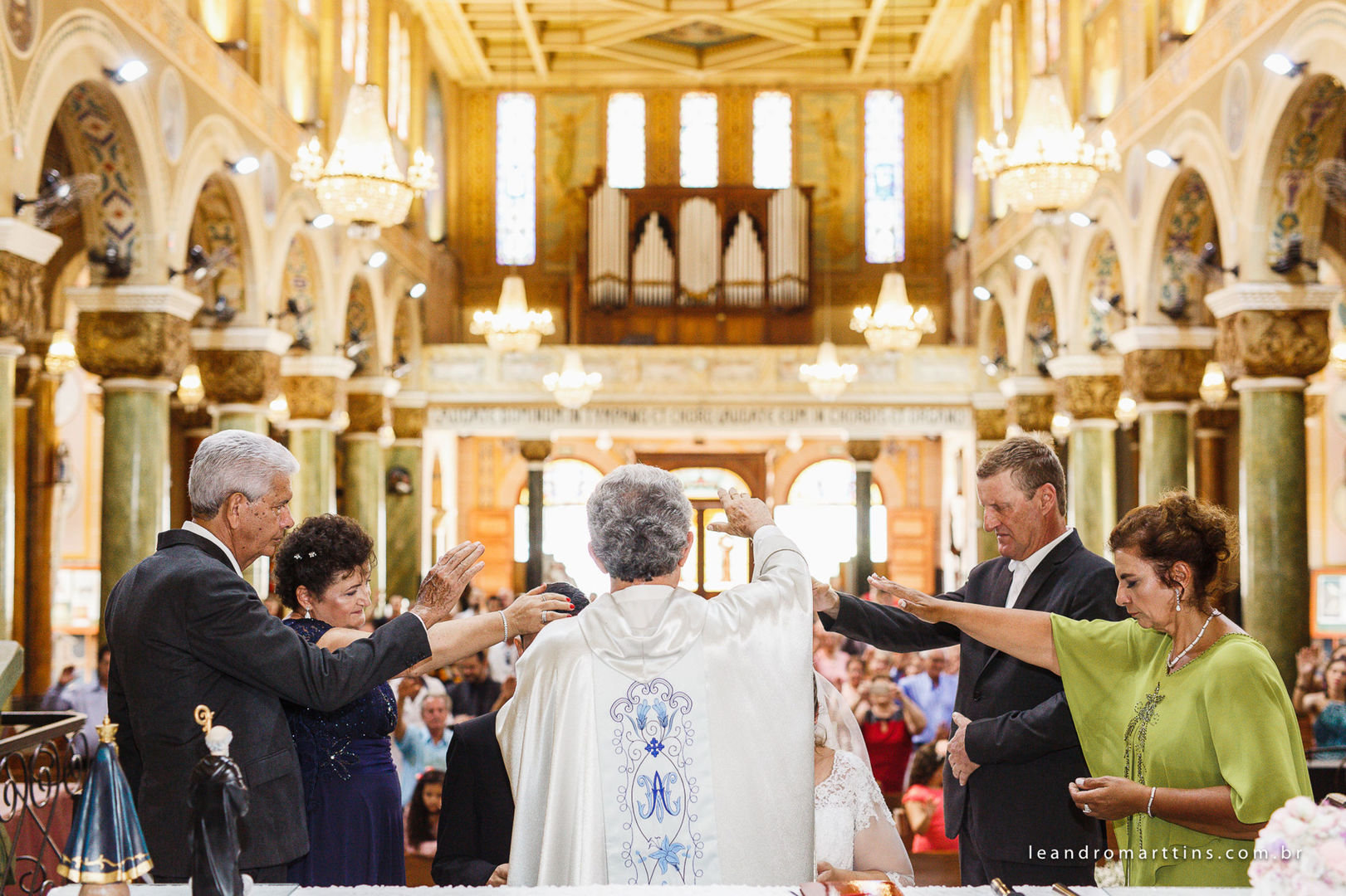 Foto Casamento Ludmila e Fernando na Igreja Basílica Menor de Nossa Senhora Aparecida - São José do Rio Preto - SP Foto Casamento Ludmila e Fernando na Igreja Basílica Menor de Nossa Senhora Aparecida - São José do Rio Preto - SP - Imagem 36