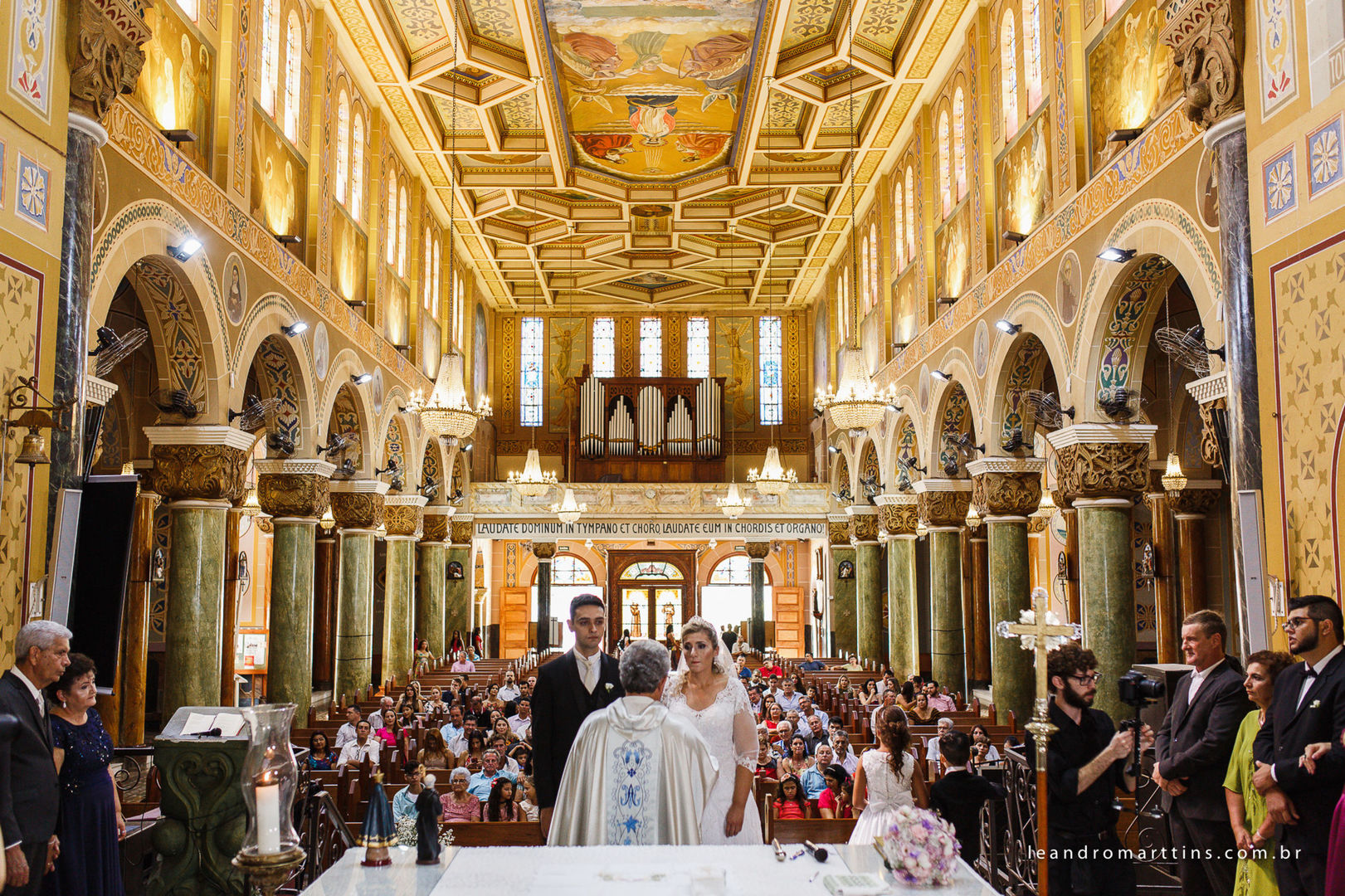 Foto Casamento Ludmila e Fernando na Igreja Basílica Menor de Nossa Senhora Aparecida - São José do Rio Preto - SP Foto Casamento Ludmila e Fernando na Igreja Basílica Menor de Nossa Senhora Aparecida - São José do Rio Preto - SP - Imagem 33