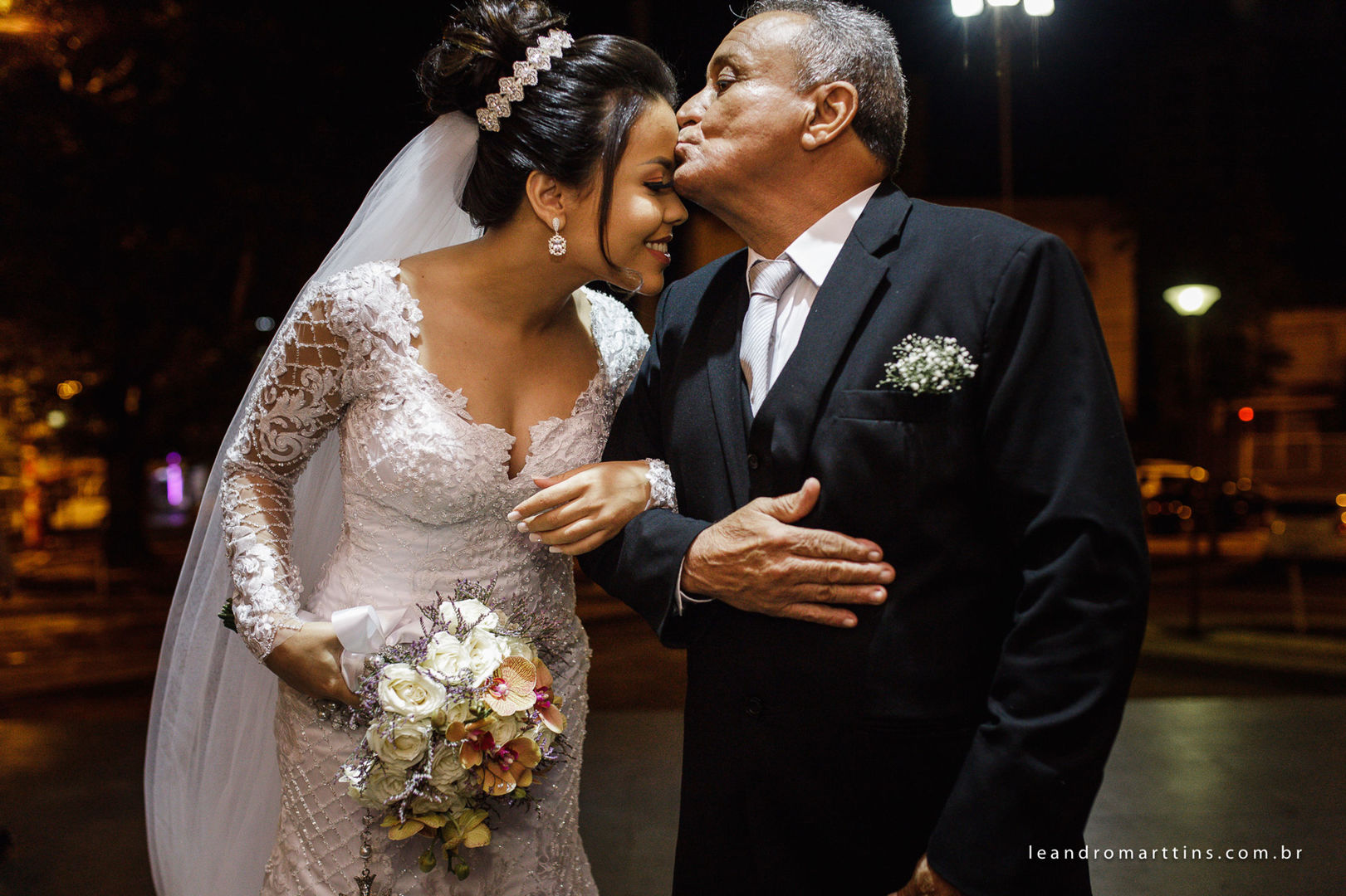 Foto Casamento na igreja Basílica e recepção Marisa Abud - Verônica e Renan Foto Casamento na igreja Basílica e recepção Marisa Abud - Verônica e Renan - Imagem 29
