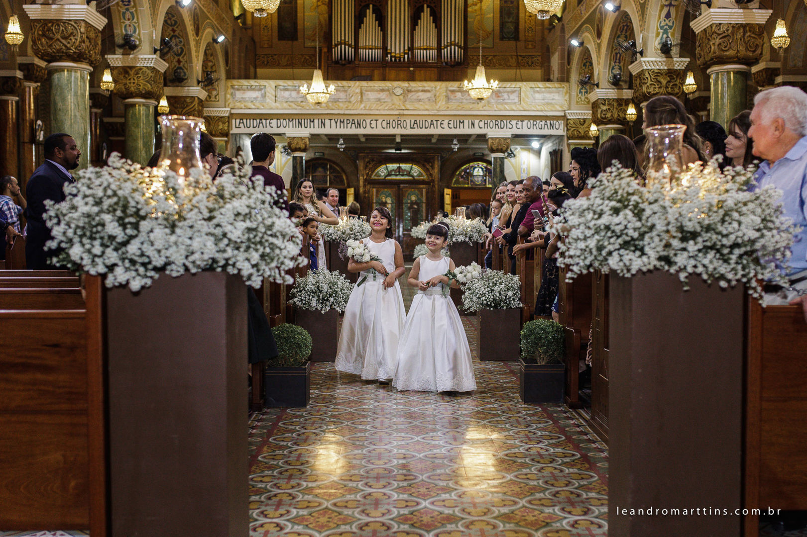 Foto Casamento na igreja Basílica e recepção Marisa Abud - Verônica e Renan Foto Casamento na igreja Basílica e recepção Marisa Abud - Verônica e Renan - Imagem 24