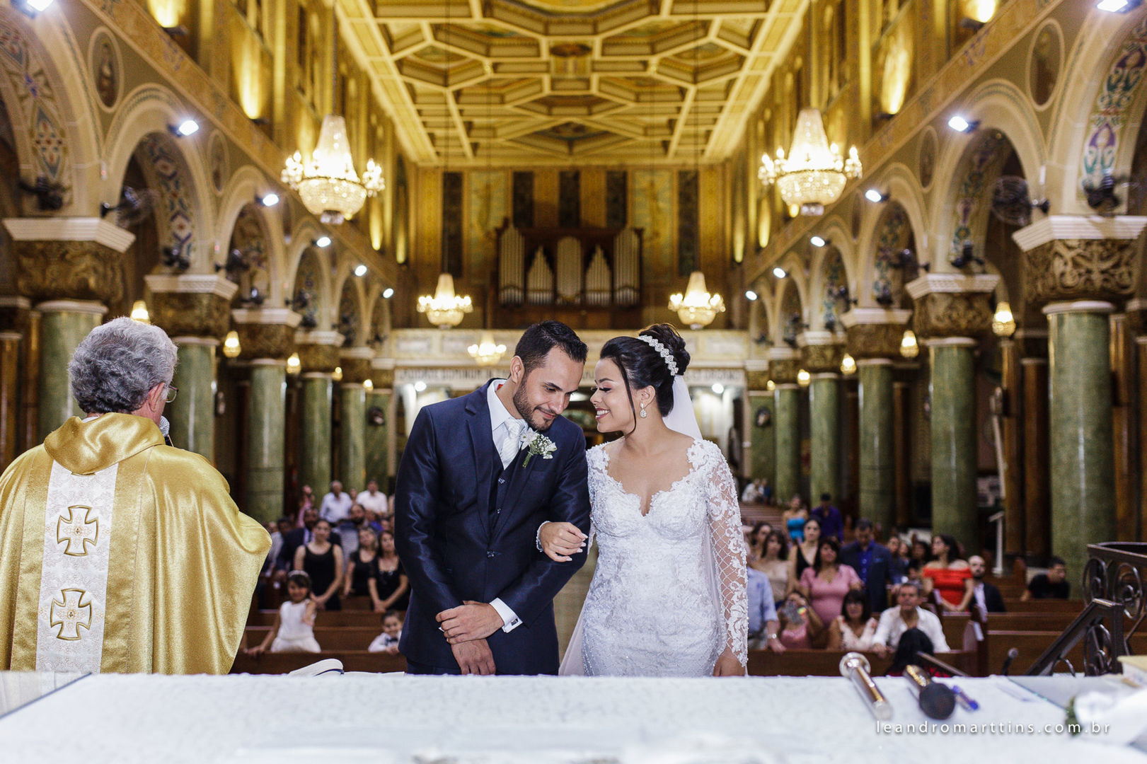 Foto Casamento na igreja Basílica e recepção Marisa Abud - Verônica e Renan Foto Casamento na igreja Basílica e recepção Marisa Abud - Verônica e Renan - Imagem 38