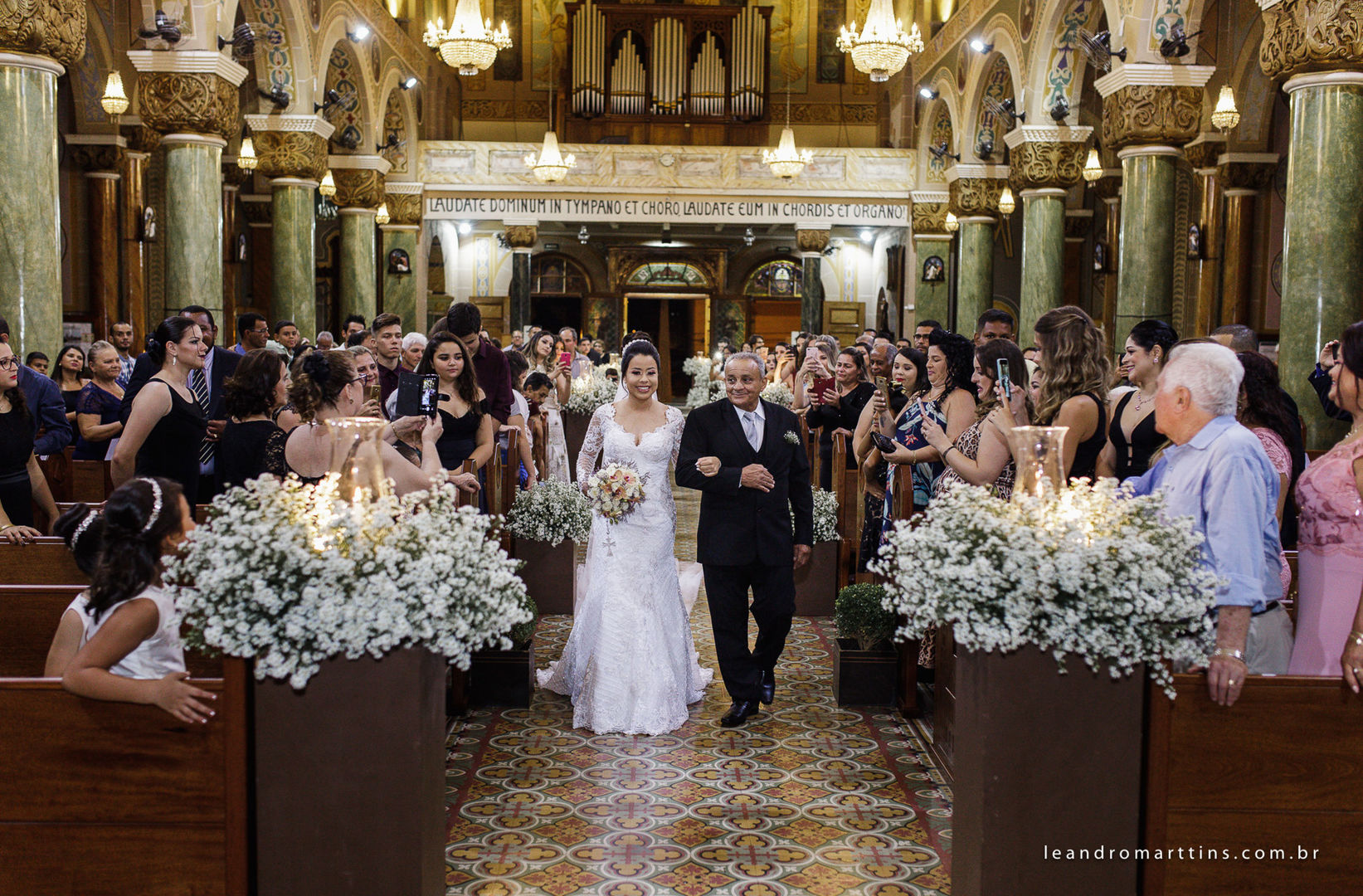 Foto Casamento na igreja Basílica e recepção Marisa Abud - Verônica e Renan Foto Casamento na igreja Basílica e recepção Marisa Abud - Verônica e Renan - Imagem 36