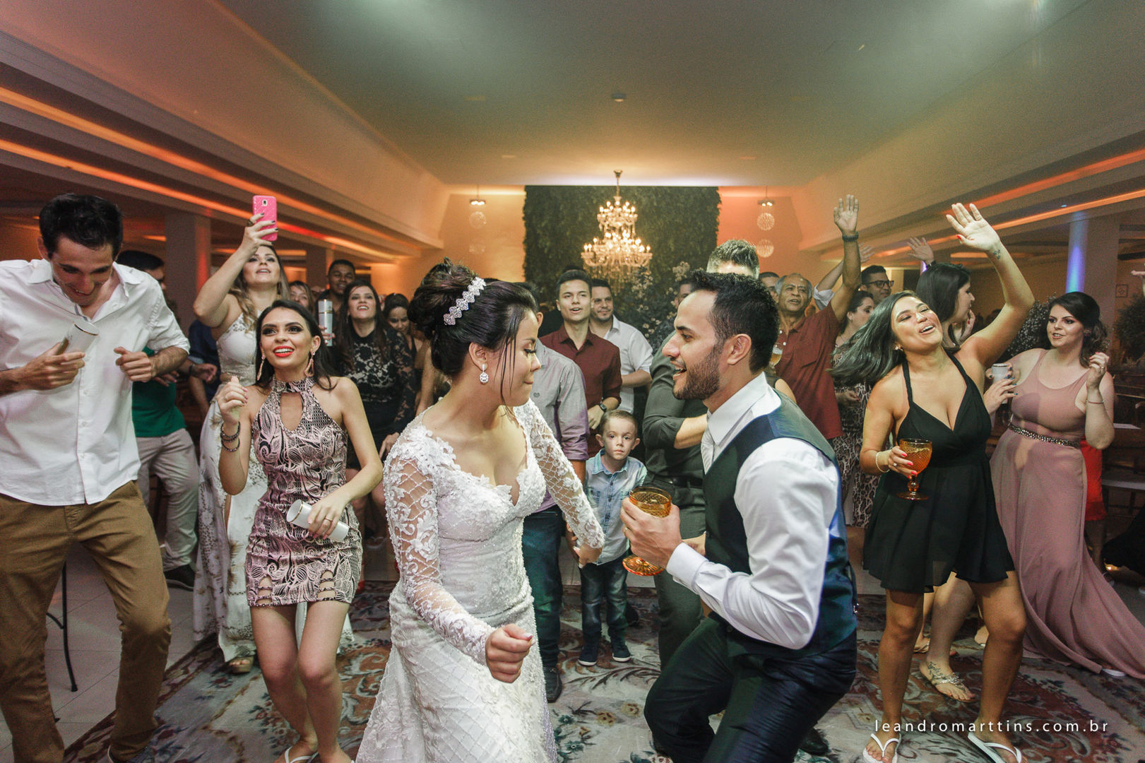Foto Casamento na igreja Basílica e recepção Marisa Abud - Verônica e Renan Foto Casamento na igreja Basílica e recepção Marisa Abud - Verônica e Renan - Imagem 87