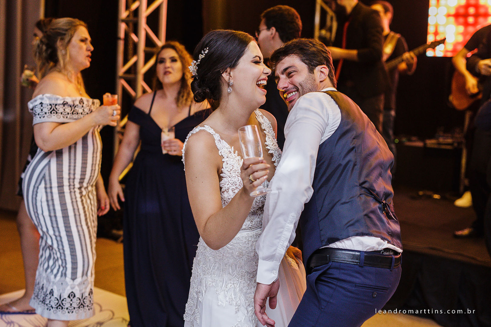 Foto Casamento Helenita e Gabriel no espaço Maison Buffet Ge-Vera Foto Casamento Helenita e Gabriel no espaço Maison Buffet Ge-Vera - Imagem 62