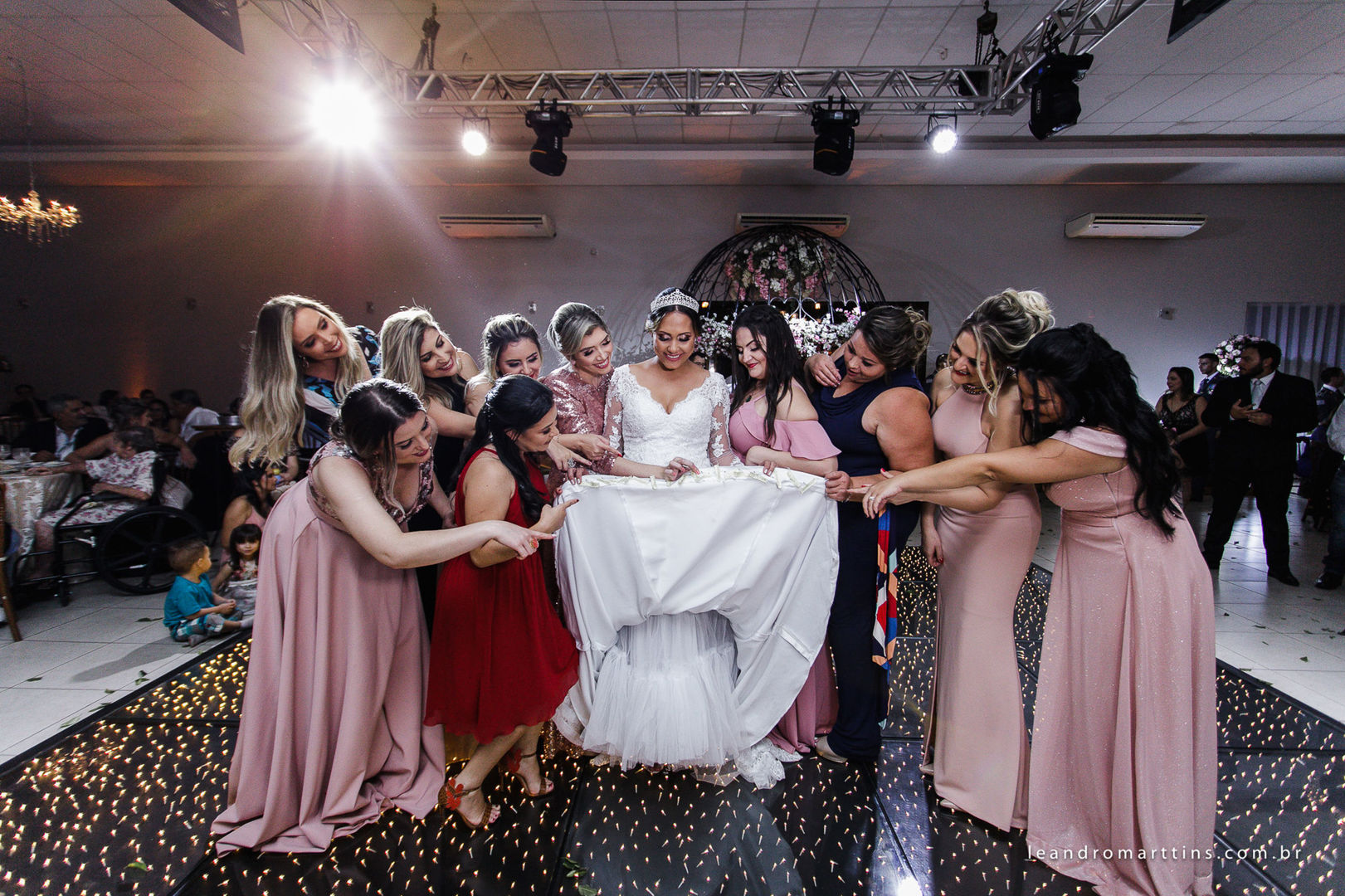 Foto Casamento Giovana e Vander no espaço Casa Évora - Mirassol Foto Casamento Giovana e Vander no espaço Casa Évora - Mirassol - Imagem 70