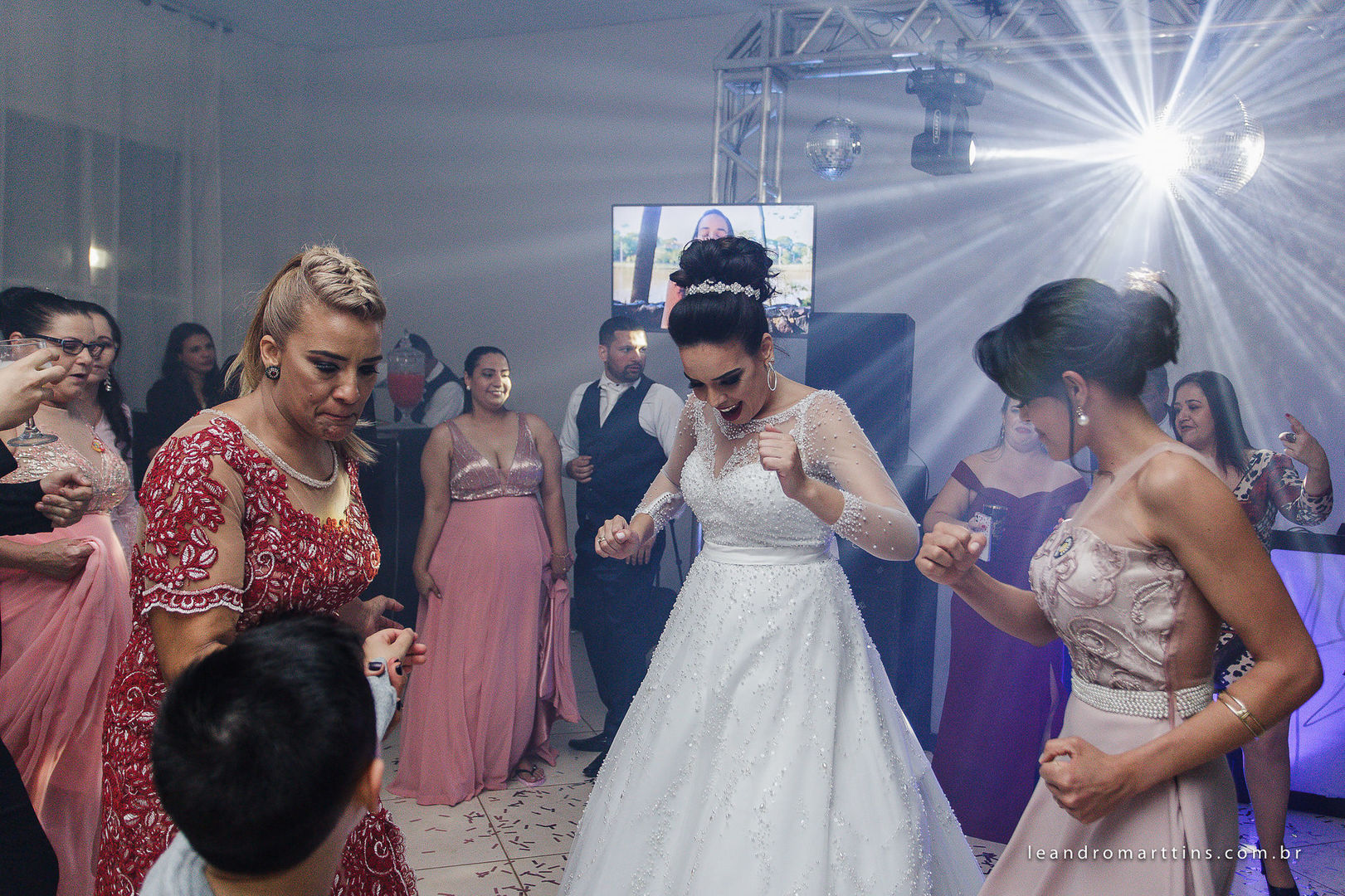 Foto Casamento Gabriela e Bruno no espaço Alfaville Eventos Foto Casamento Gabriela e Bruno no espaço Alfaville Eventos - Imagem 35