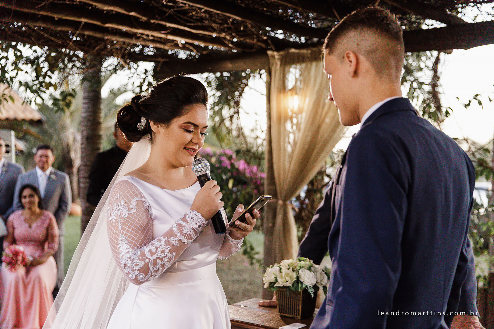 Foto Casamento Mariana e Lucas no espaço Santa Felicidade Eventos Foto Casamento Mariana e Lucas no espaço Santa Felicidade Eventos - Imagem 37