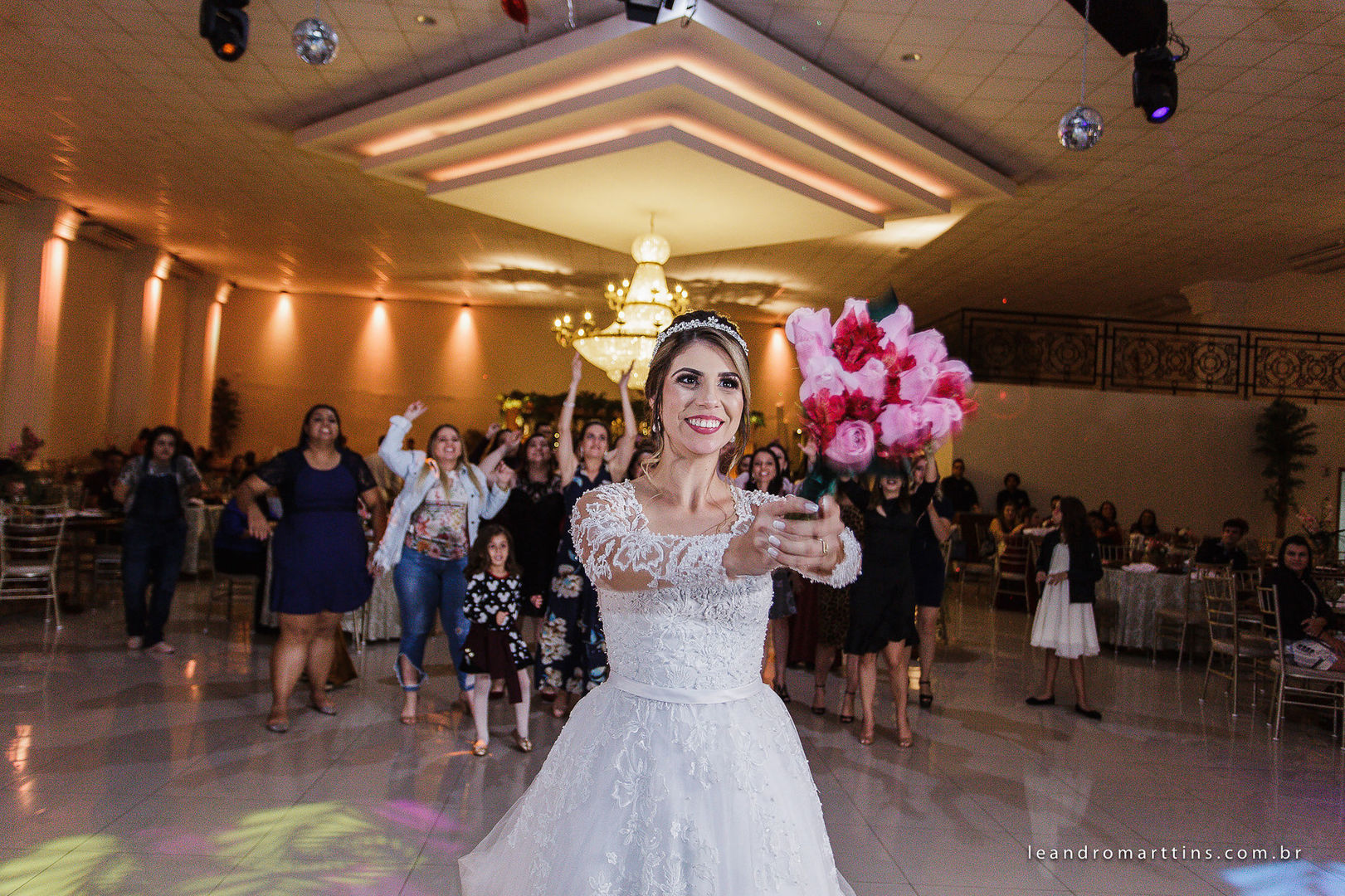 Foto Casamento Giovana e Victor no espaço Fauze Karam Buffet Foto Casamento Giovana e Victor no espaço Fauze Karam Buffet - Imagem 49