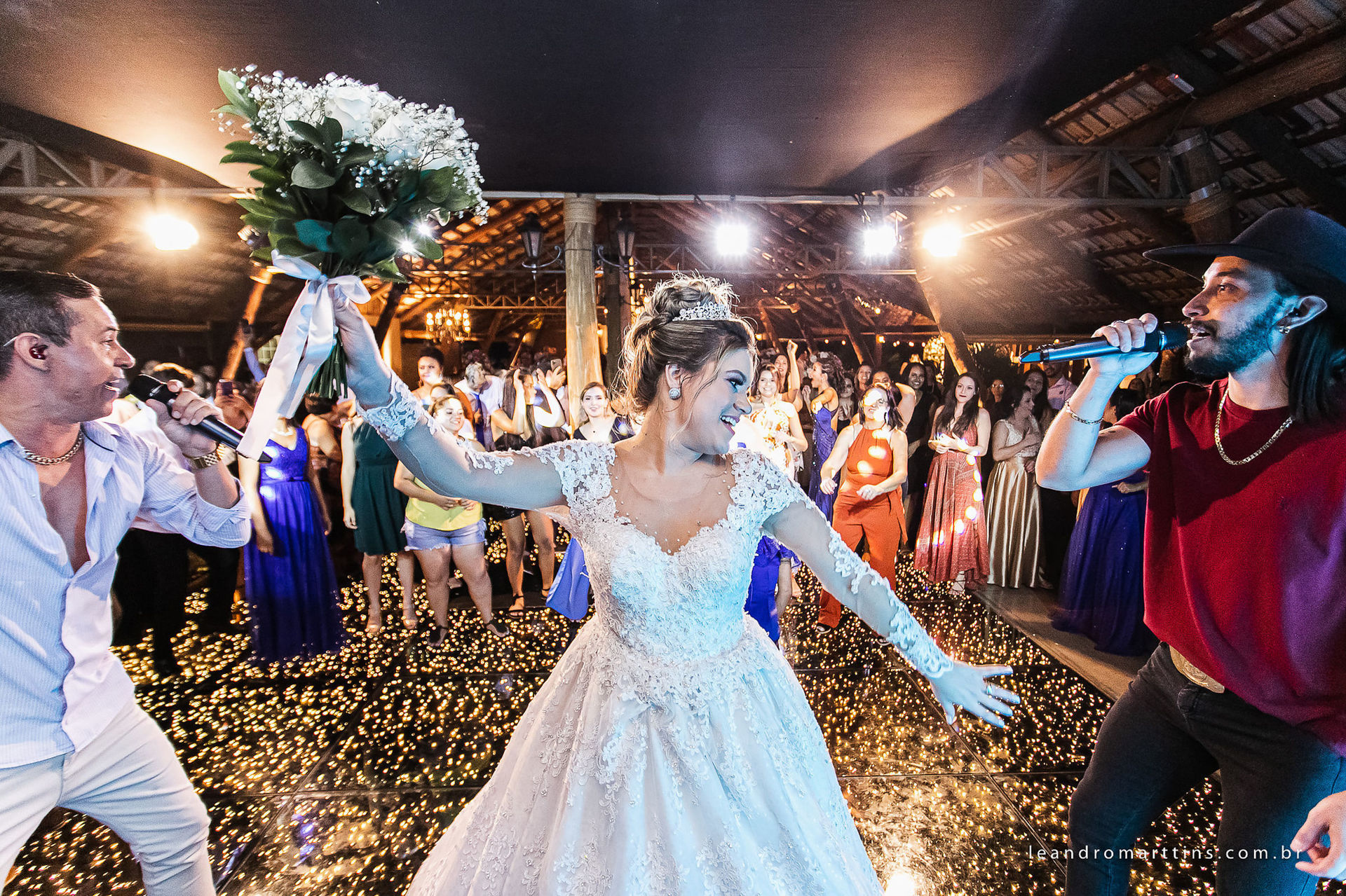 Foto Casamento Júlia e João Paulo no espaço Santa Felicidade Eventos Foto Casamento Júlia e João Paulo no espaço Santa Felicidade Eventos - Imagem 36