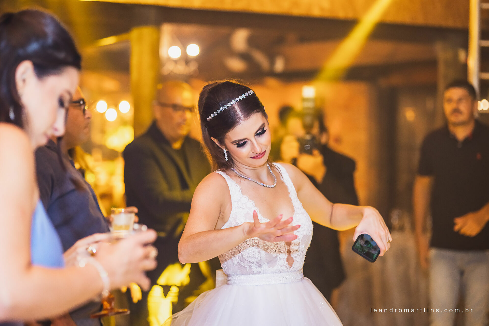 Foto Casamento Marcele e Vitor na igreja Basílica com recepção no espaço Glauber Carvalho Foto Casamento Marcele e Vitor na igreja Basílica com recepção no espaço Glauber Carvalho - Imagem 64