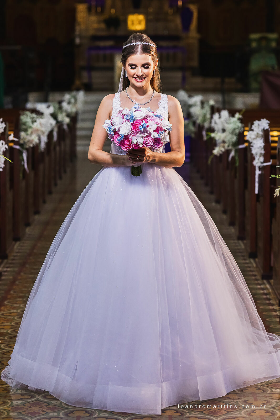 Foto Casamento Marcele e Vitor na igreja Basílica com recepção no espaço Glauber Carvalho Foto Casamento Marcele e Vitor na igreja Basílica com recepção no espaço Glauber Carvalho - Imagem 42