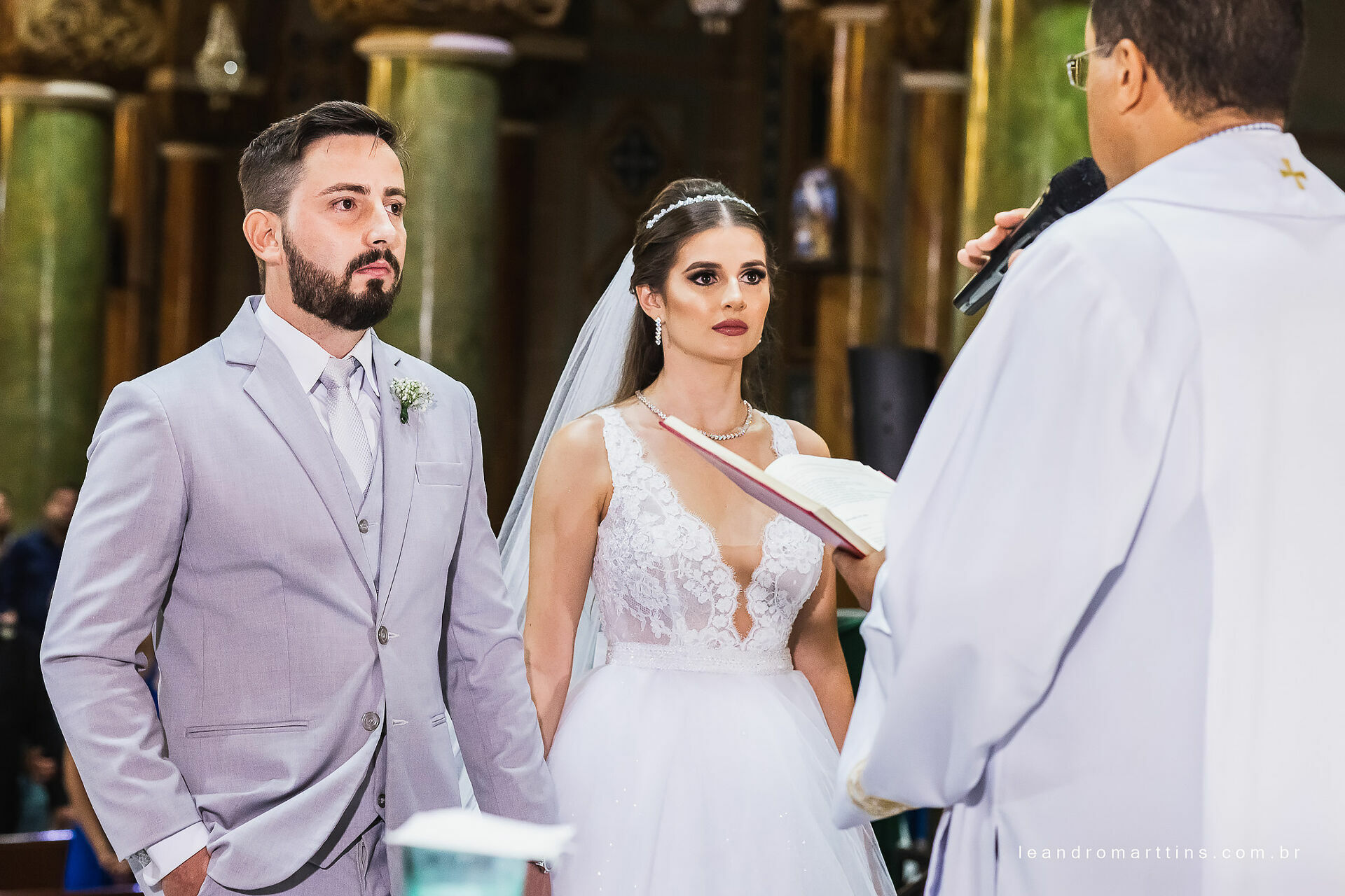 Foto Casamento Marcele e Vitor na igreja Basílica com recepção no espaço Glauber Carvalho Foto Casamento Marcele e Vitor na igreja Basílica com recepção no espaço Glauber Carvalho - Imagem 22