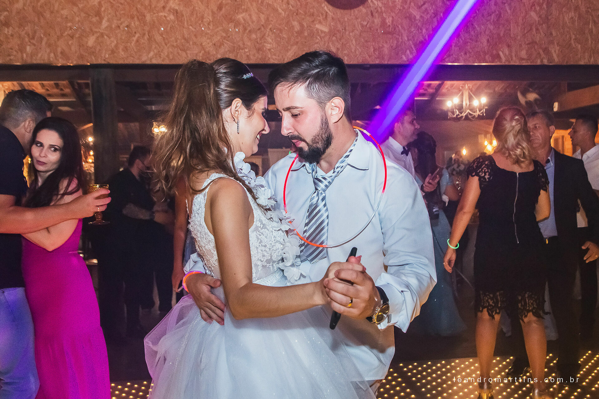 Foto Casamento Marcele e Vitor na igreja Basílica com recepção no espaço Glauber Carvalho Foto Casamento Marcele e Vitor na igreja Basílica com recepção no espaço Glauber Carvalho - Imagem 82