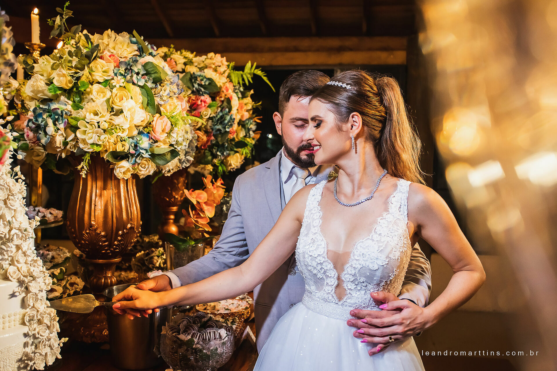 Foto Casamento Marcele e Vitor na igreja Basílica com recepção no espaço Glauber Carvalho Foto Casamento Marcele e Vitor na igreja Basílica com recepção no espaço Glauber Carvalho - Imagem 57
