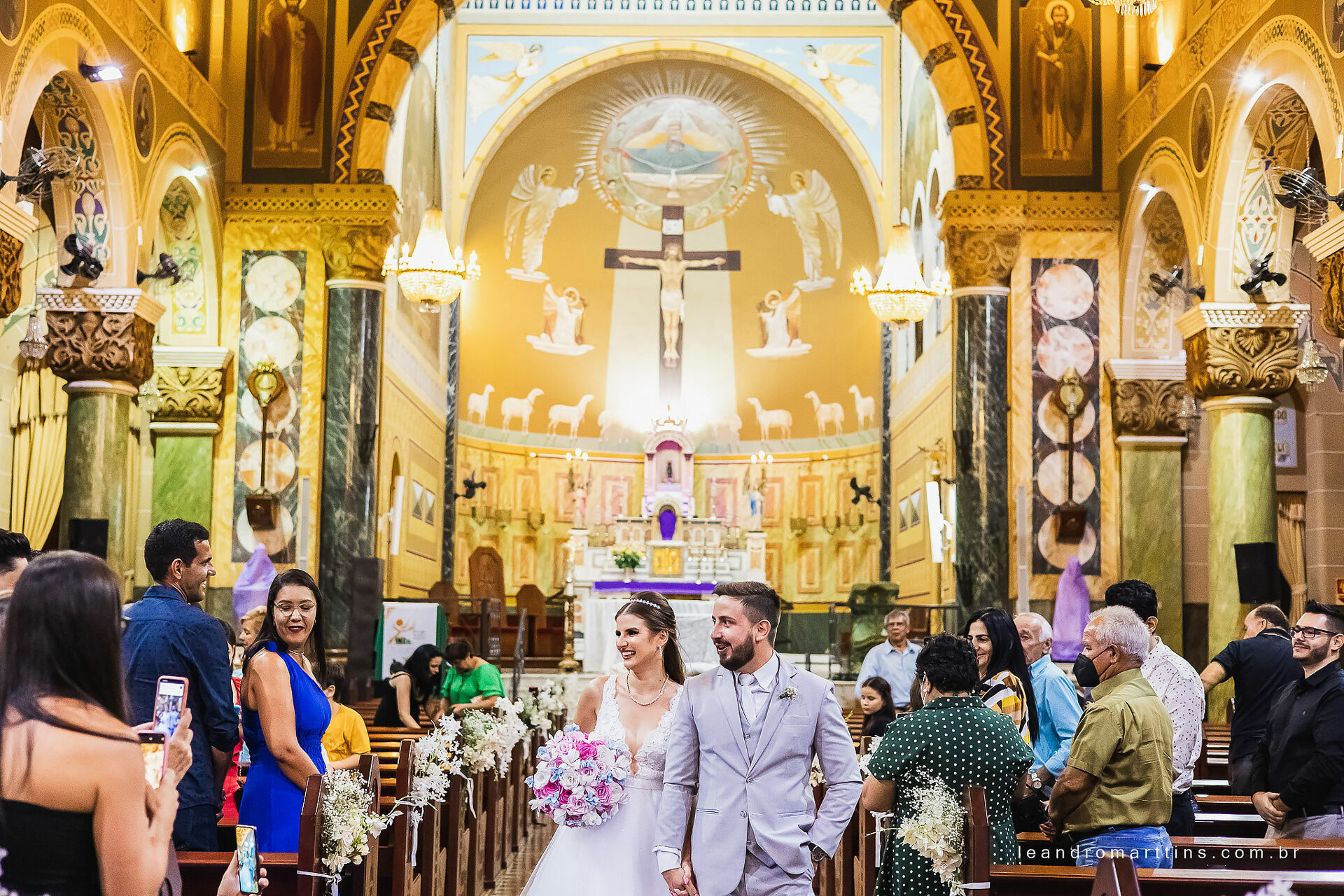 Foto Casamento Marcele e Vitor na igreja Basílica com recepção no espaço Glauber Carvalho Foto Casamento Marcele e Vitor na igreja Basílica com recepção no espaço Glauber Carvalho - Imagem 34