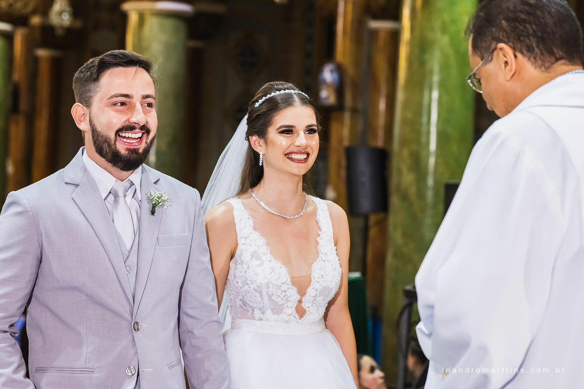 Foto Casamento Marcele e Vitor na igreja Basílica com recepção no espaço Glauber Carvalho Foto Casamento Marcele e Vitor na igreja Basílica com recepção no espaço Glauber Carvalho - Imagem 23