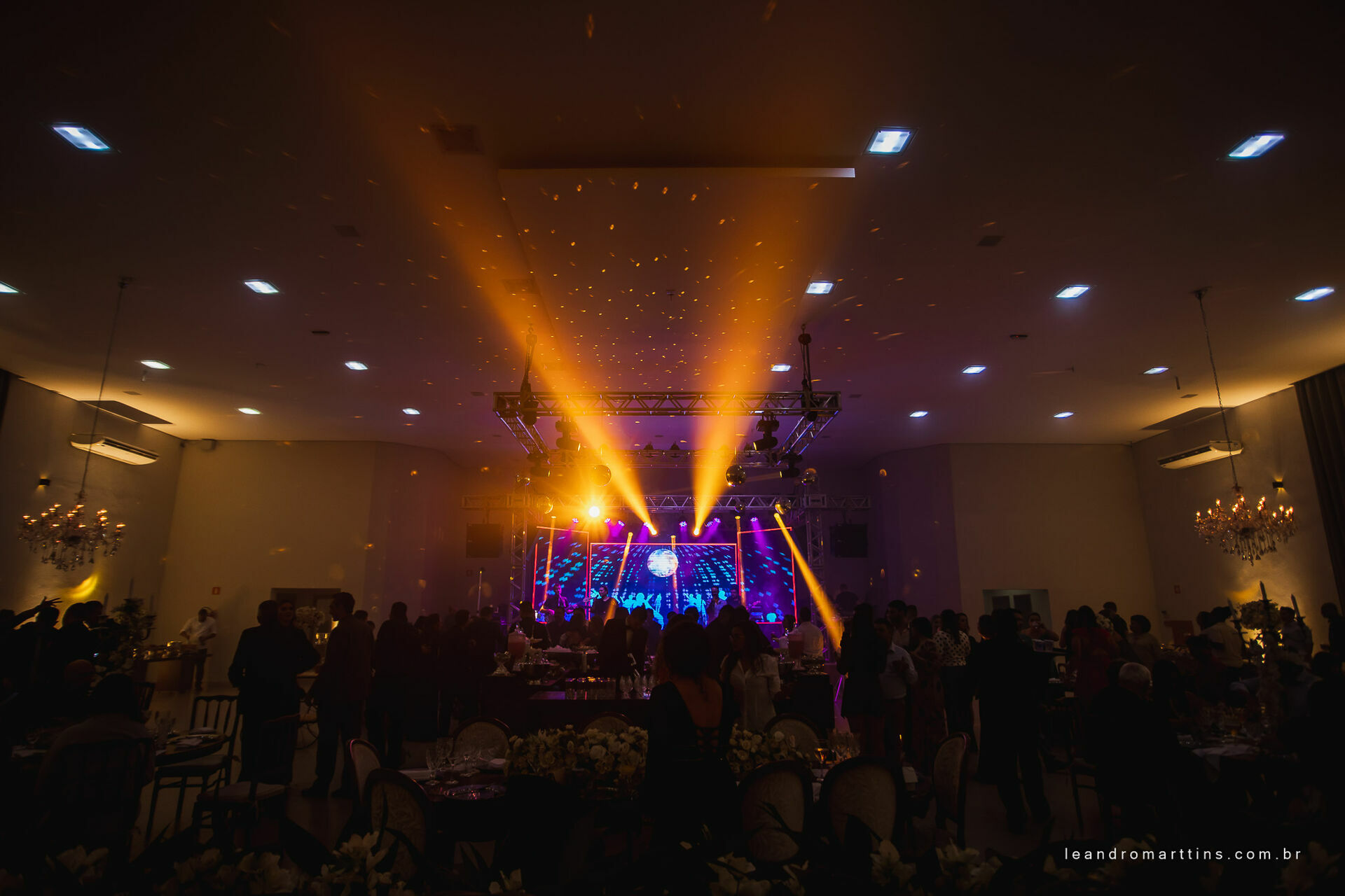 Foto Casamento Laura e Davi no espaço Bella Faria Eventos Foto Casamento Laura e Davi no espaço Bella Faria Eventos - Imagem 34