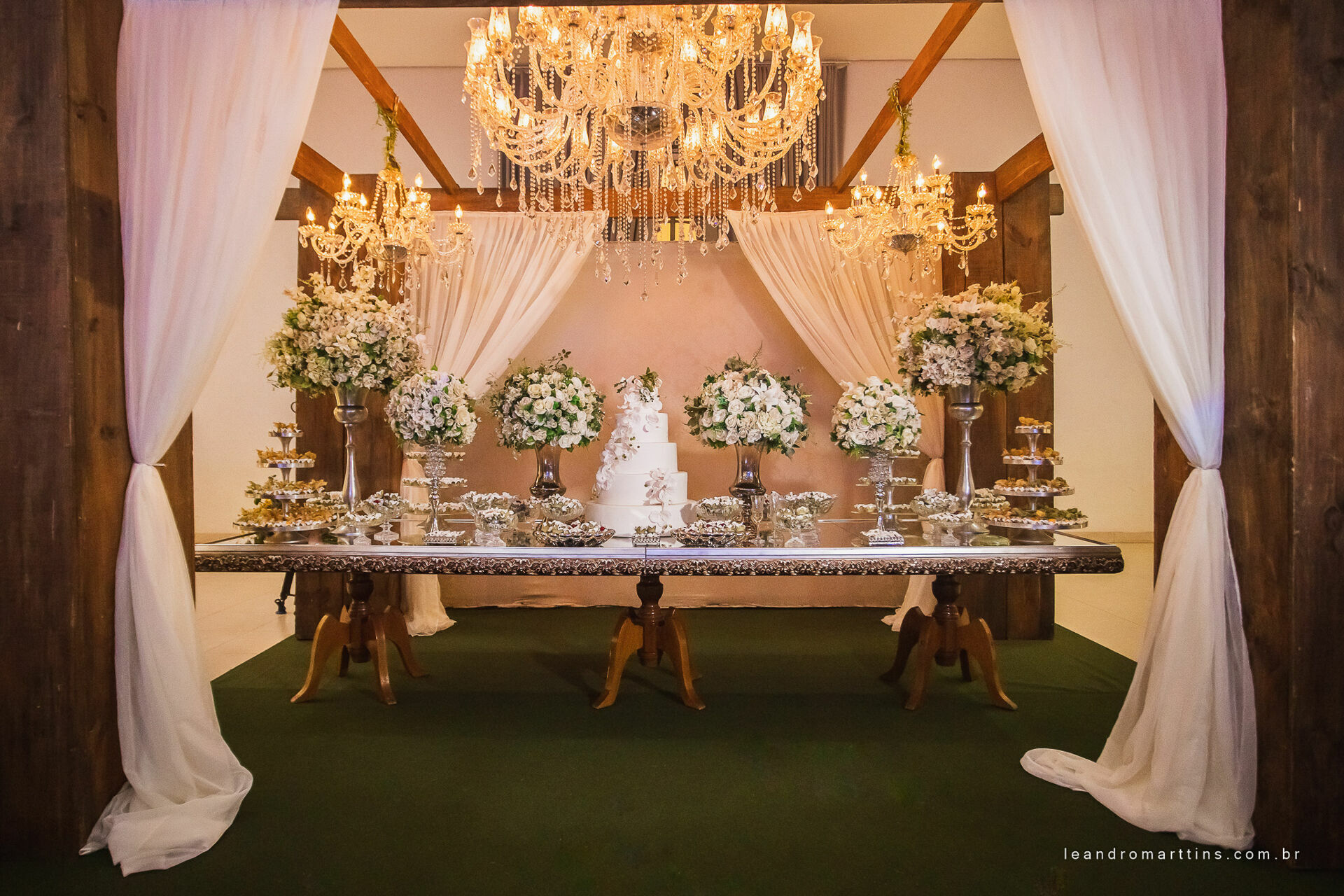 Foto Casamento Laura e Davi no espaço Bella Faria Eventos Foto Casamento Laura e Davi no espaço Bella Faria Eventos - Imagem 35