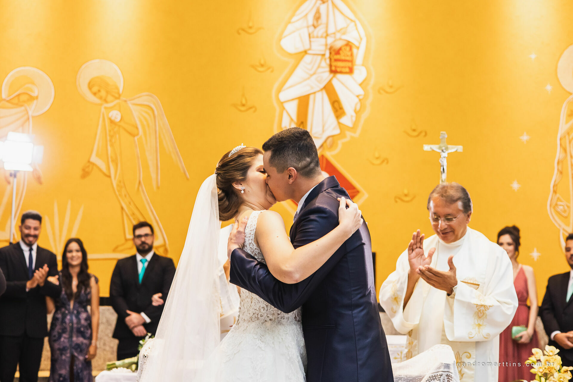 Foto Casamento Caroline e Leonardo na Igreja Nossa Senhora do Brasil Foto Casamento Caroline e Leonardo na Igreja Nossa Senhora do Brasil - Imagem 15