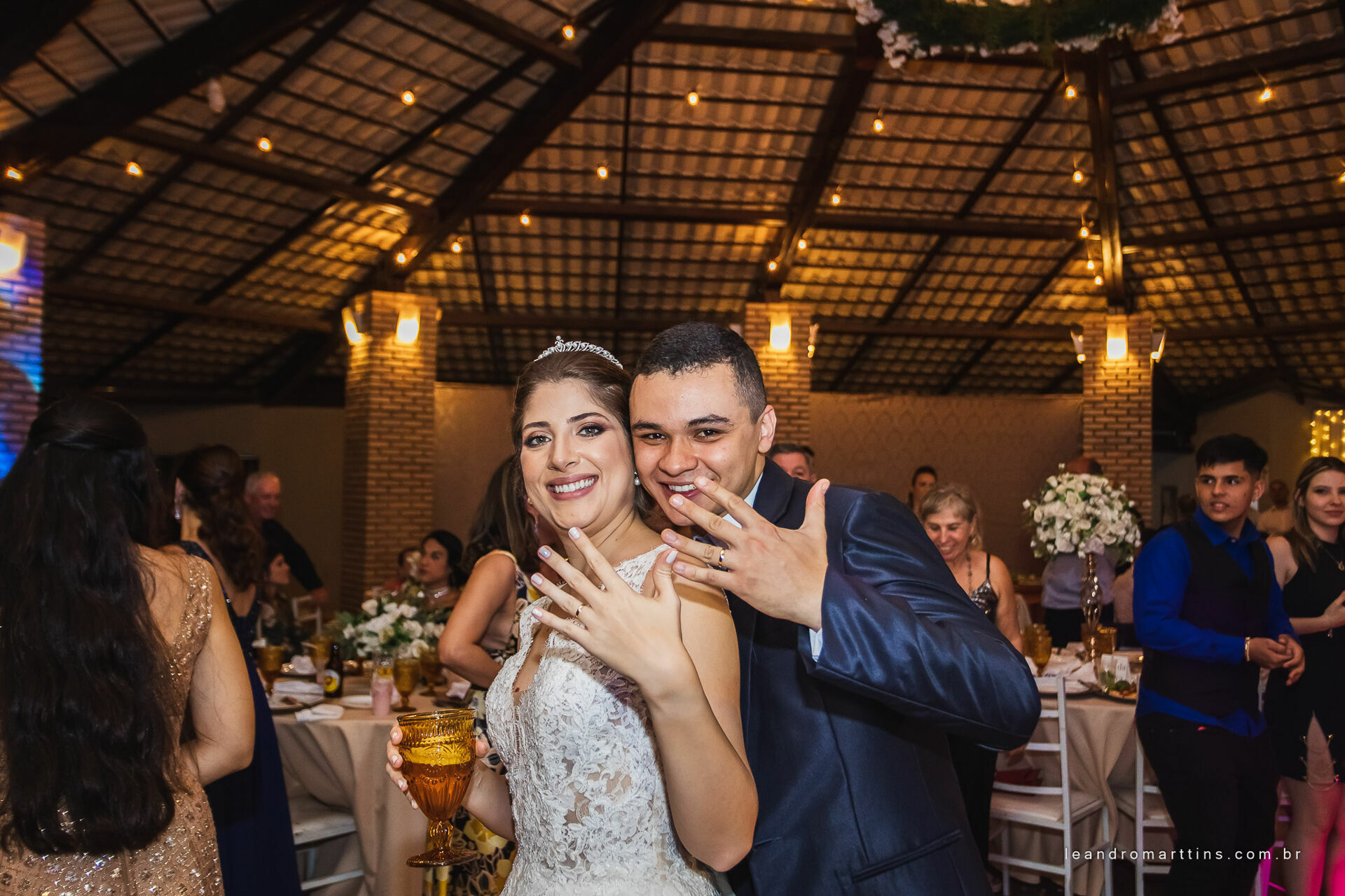Foto Casamento Caroline e Leonardo na Igreja Nossa Senhora do Brasil Foto Casamento Caroline e Leonardo na Igreja Nossa Senhora do Brasil - Imagem 30