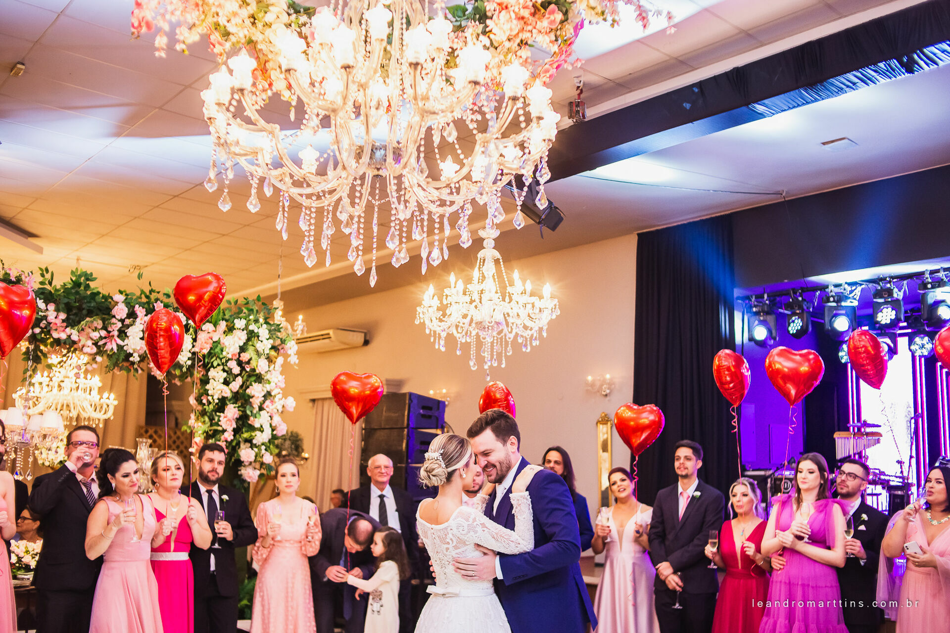 Foto Casamento Thayna e Fernando no espaço Casa Évora Eventos Foto Casamento Thayna e Fernando no espaço Casa Évora Eventos - Imagem 41