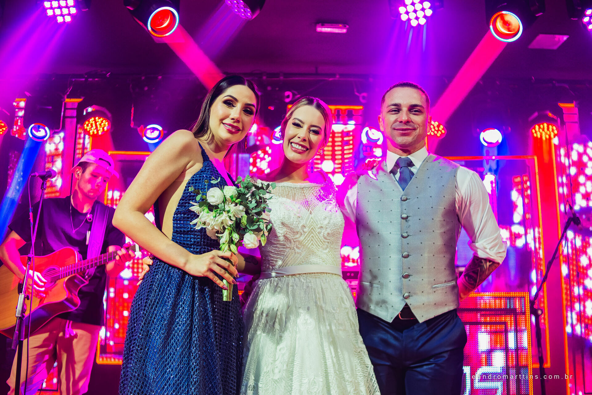 Foto Casamento Thayna e Fernando no espaço Casa Évora Eventos Foto Casamento Thayna e Fernando no espaço Casa Évora Eventos - Imagem 126