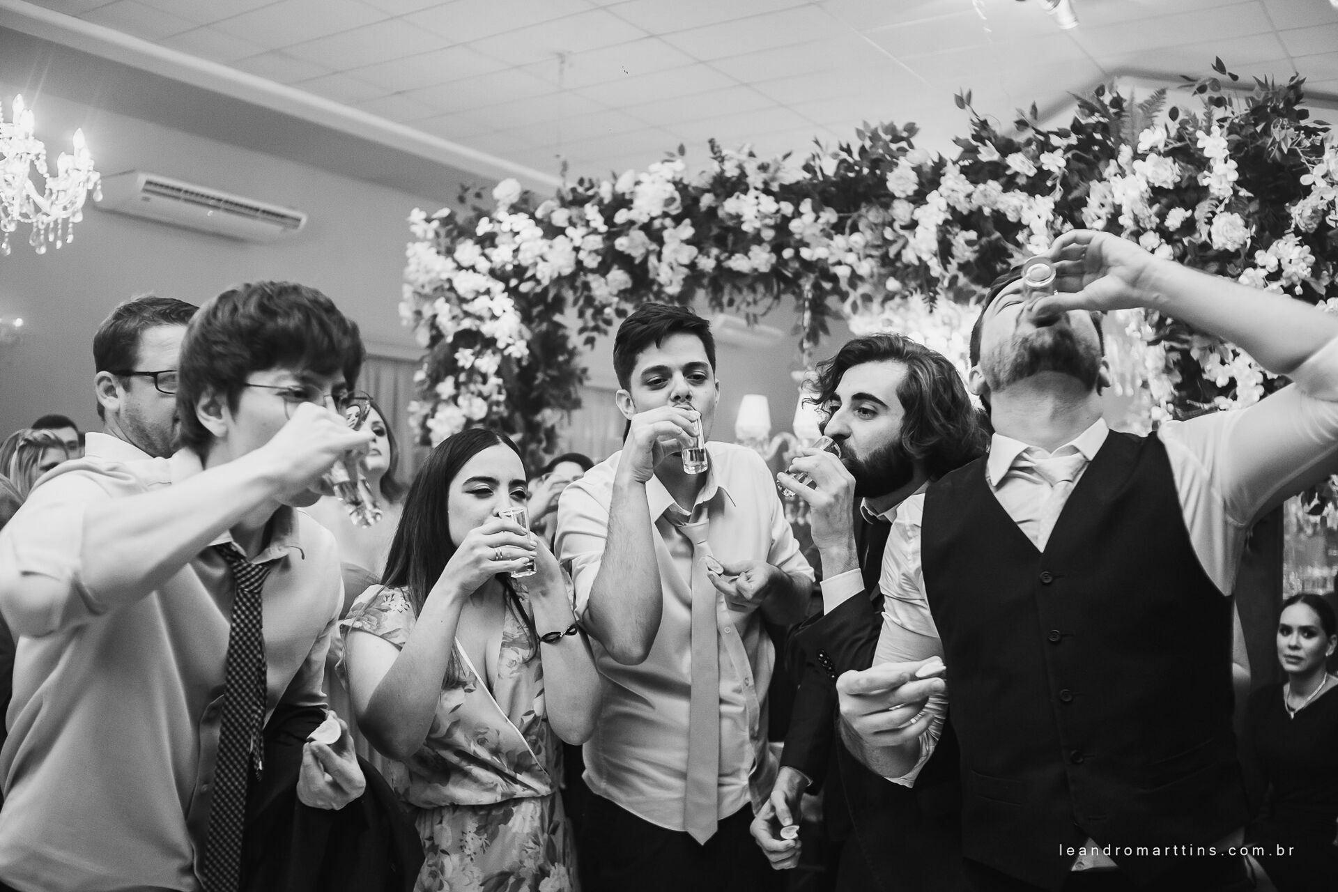 Foto Casamento Thayna e Fernando no espaço Casa Évora Eventos Foto Casamento Thayna e Fernando no espaço Casa Évora Eventos - Imagem 104