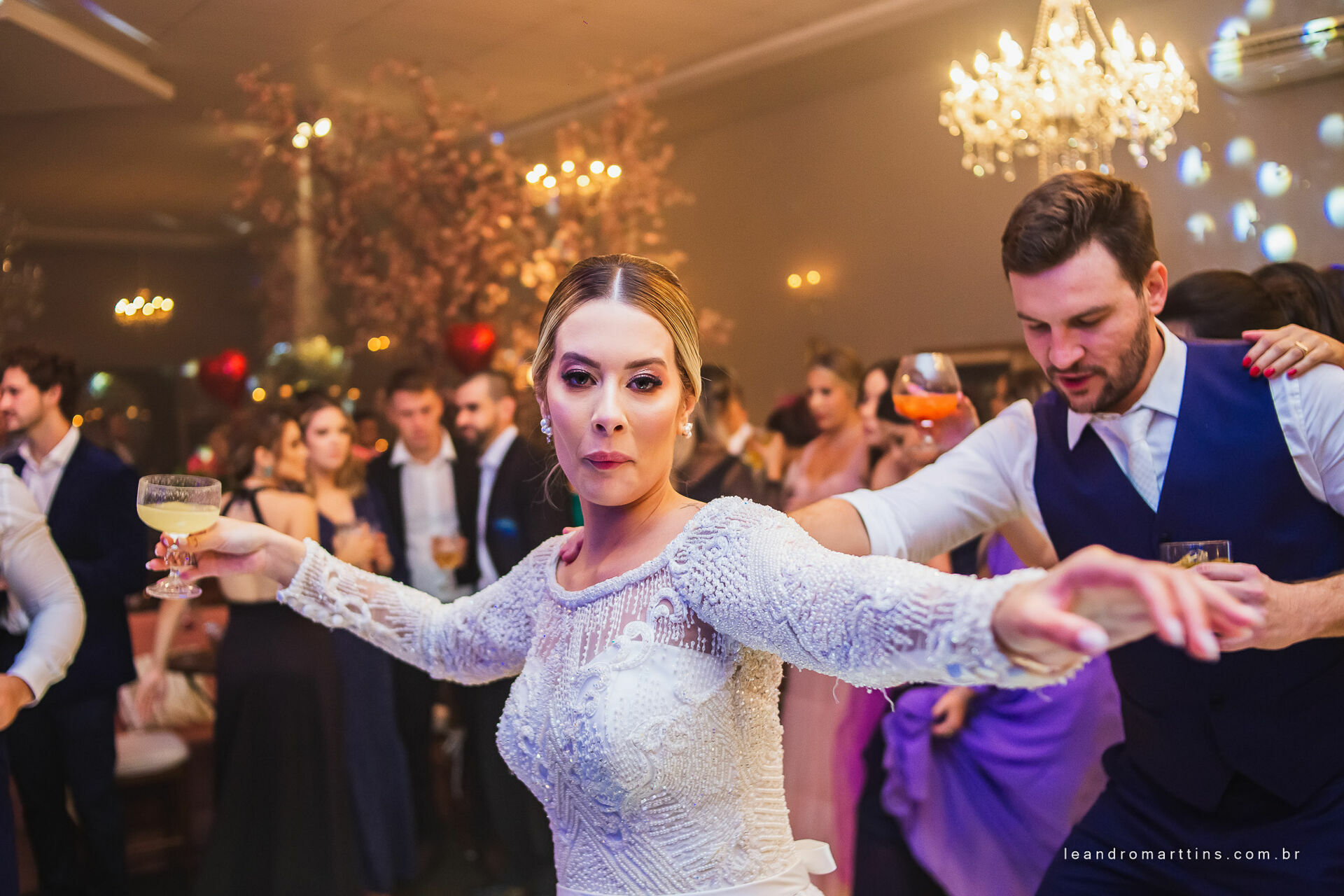 Foto Casamento Thayna e Fernando no espaço Casa Évora Eventos Foto Casamento Thayna e Fernando no espaço Casa Évora Eventos - Imagem 96