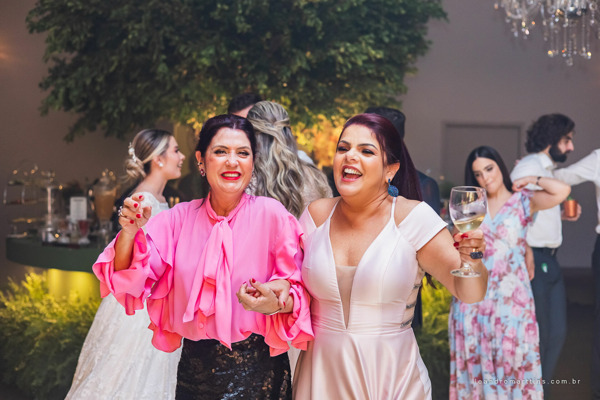 Foto Casamento Thayna e Fernando no espaço Casa Évora Eventos Foto Casamento Thayna e Fernando no espaço Casa Évora Eventos - Imagem 128